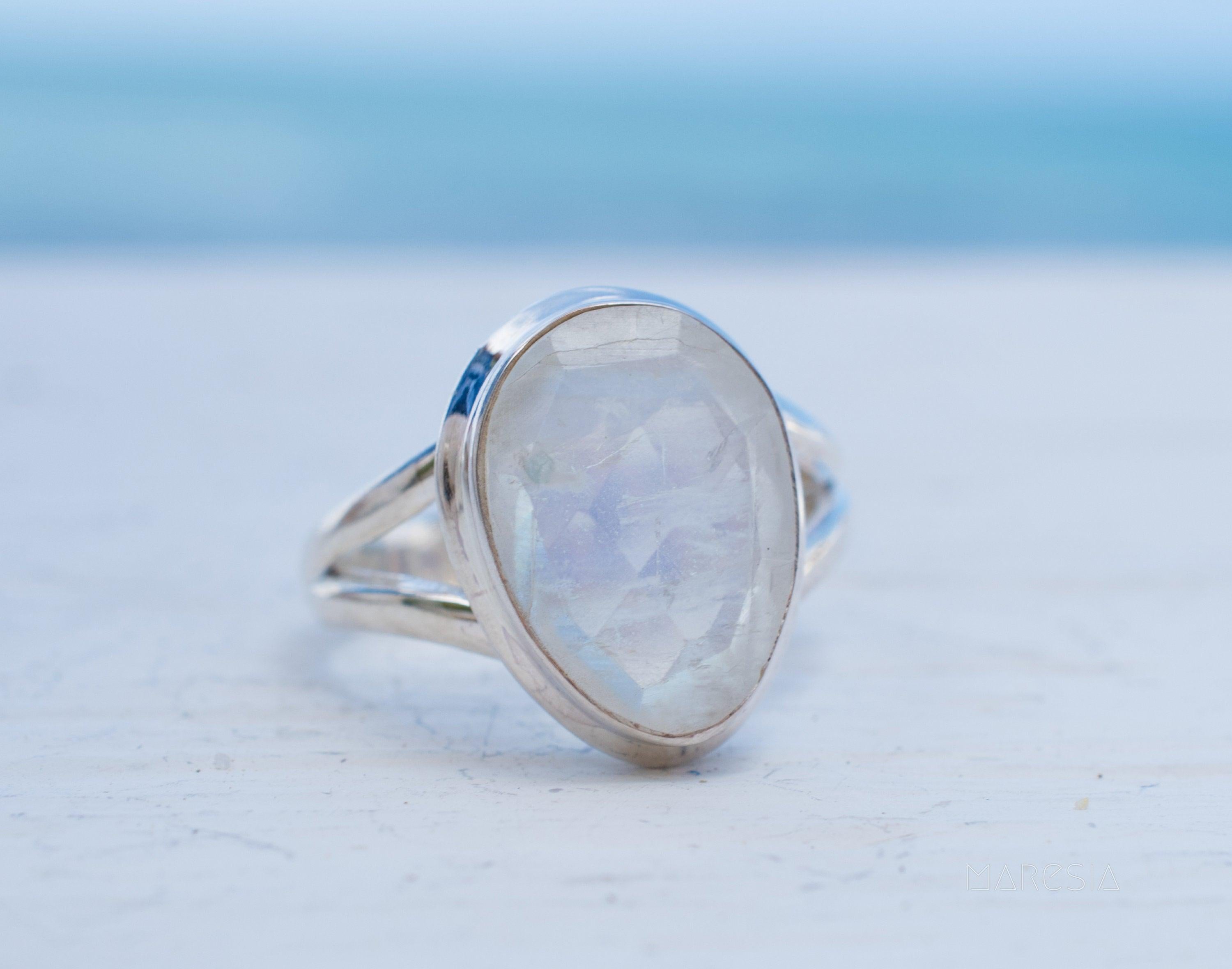 Laura Moonstone Ring ~ Sterling Silver 925 ~MR200 - Maresia Jewelry