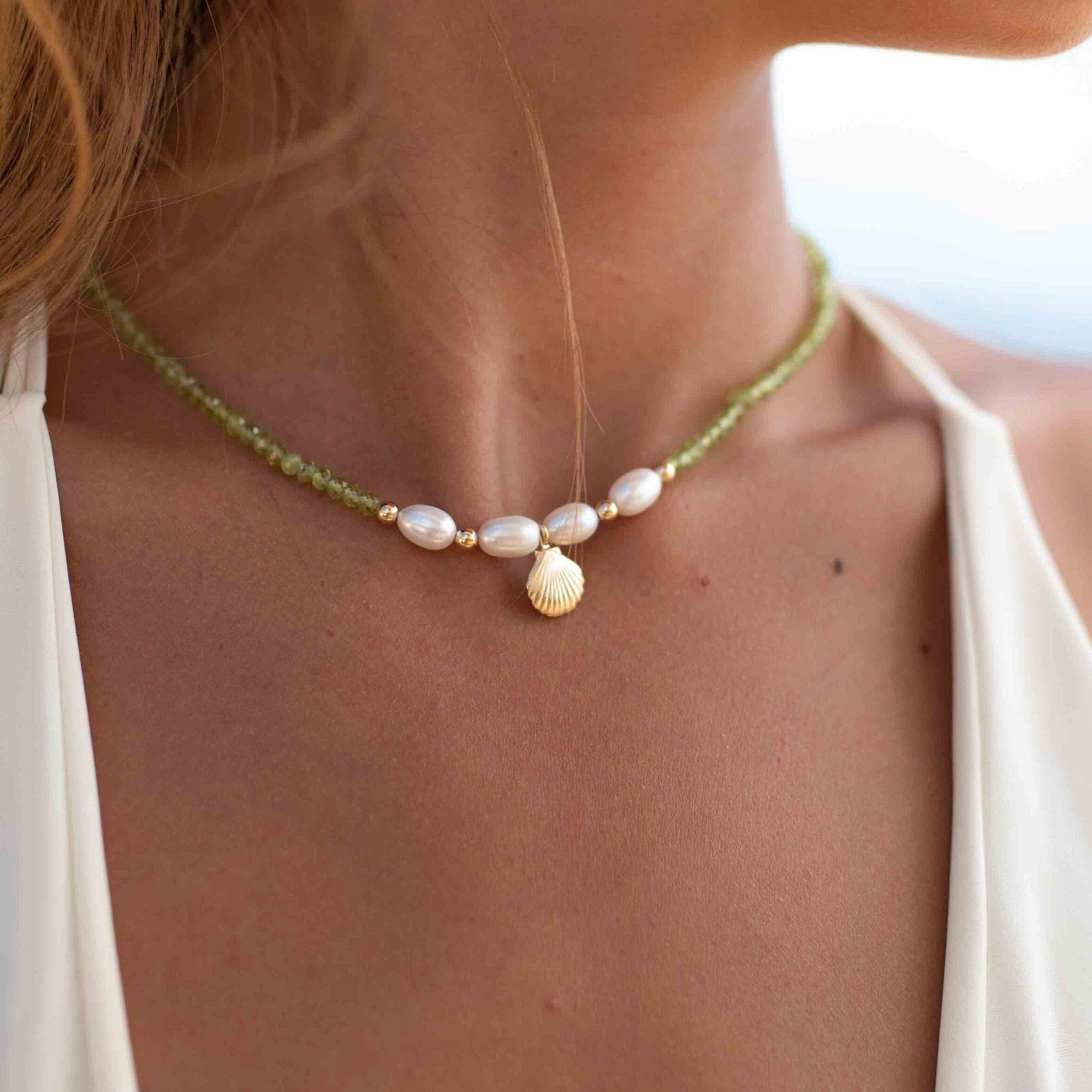The Ultimate Peridot and Pearl Necklace Guide
