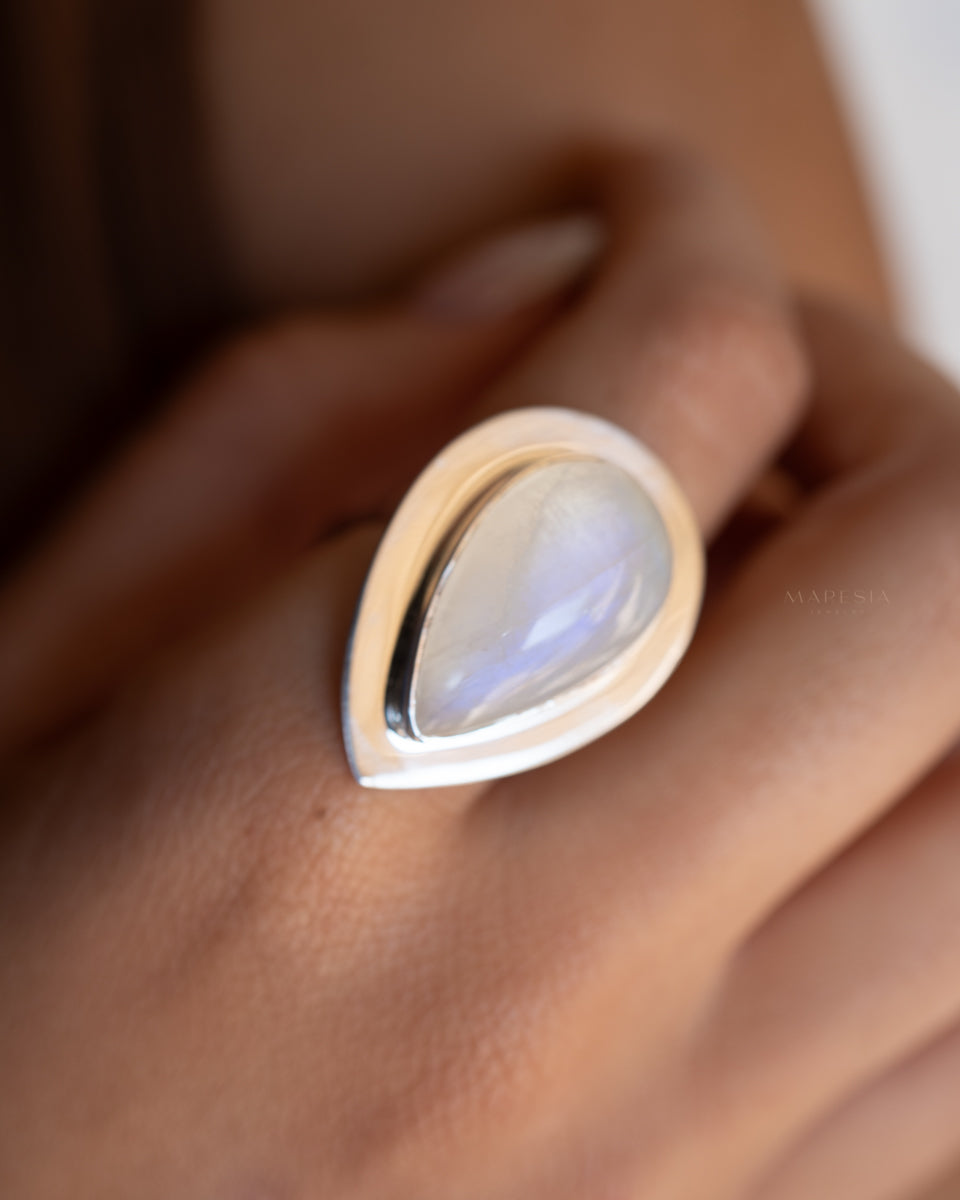 Moonstone Ring ~ Sterling Silver 925 ~ MR108A - Maresia Jewelry