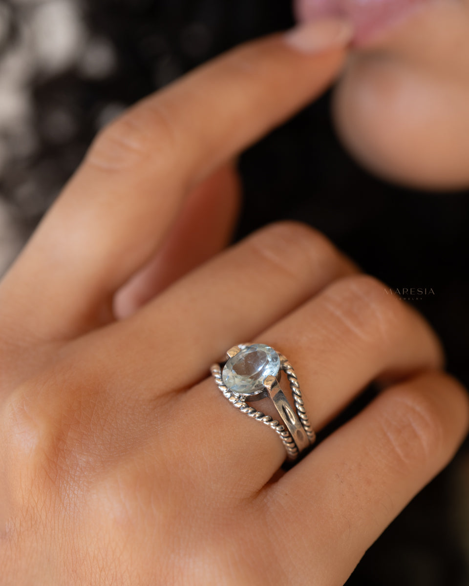 Blue Topaz Ring ~ Sterling Silver 925 ~MR094 - Maresia Jewelry