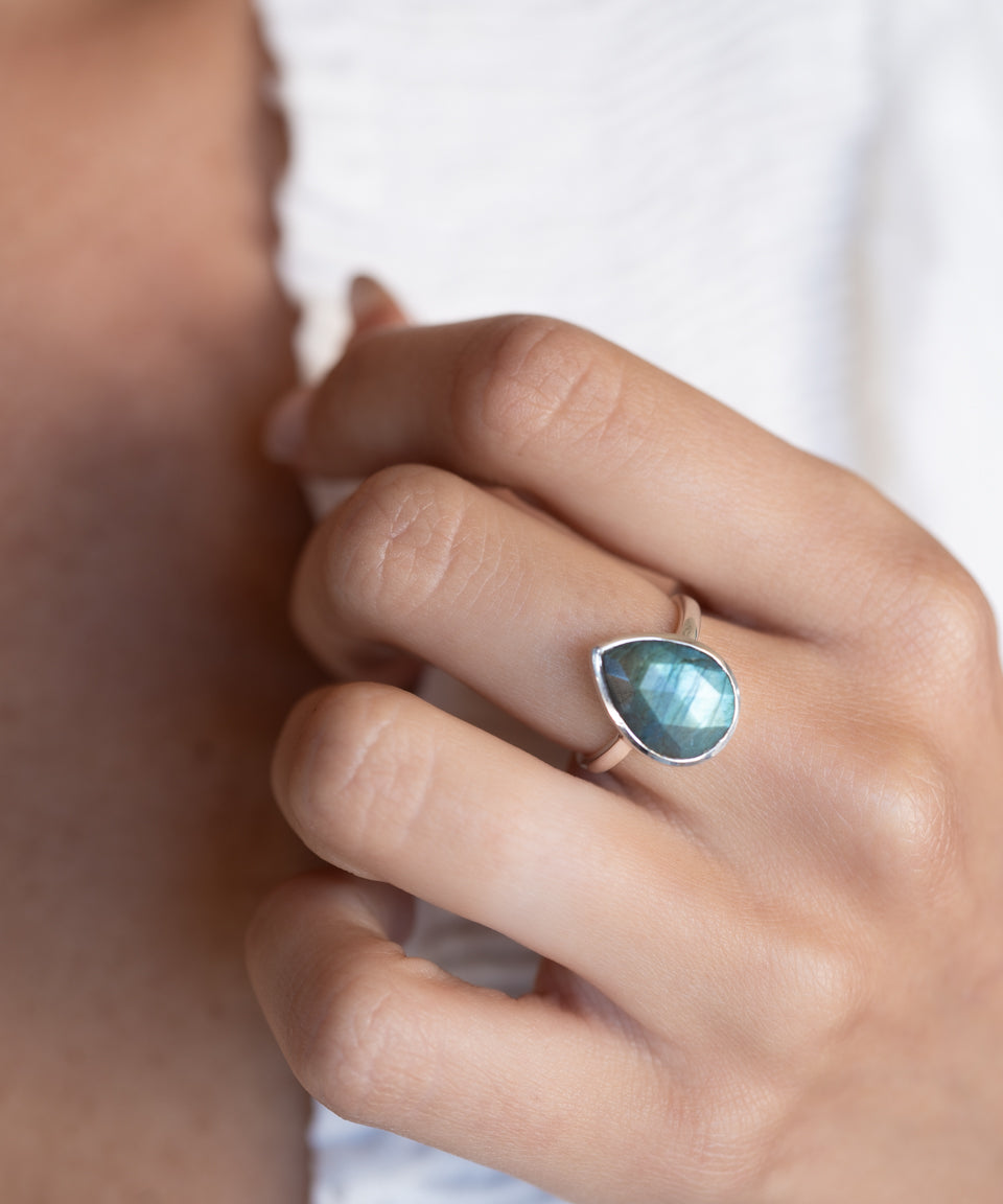 Lia Rainbow Labradorite Tear Drop Ring ~ Sterling Silver 925 ~ MR225