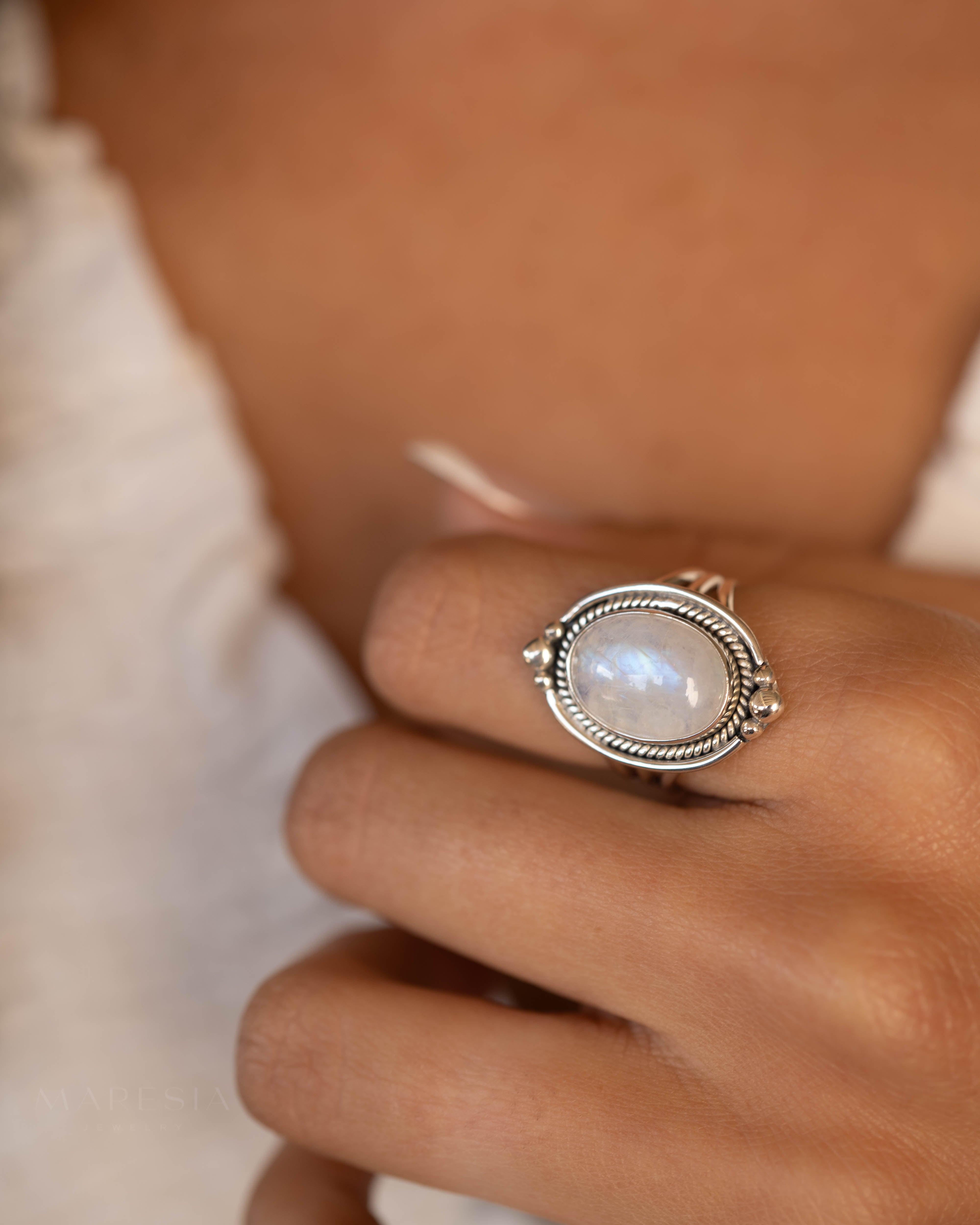 Karen Moonstone Ring ~ Sterling Silver 925 ~ MR263 - Maresia Jewelry