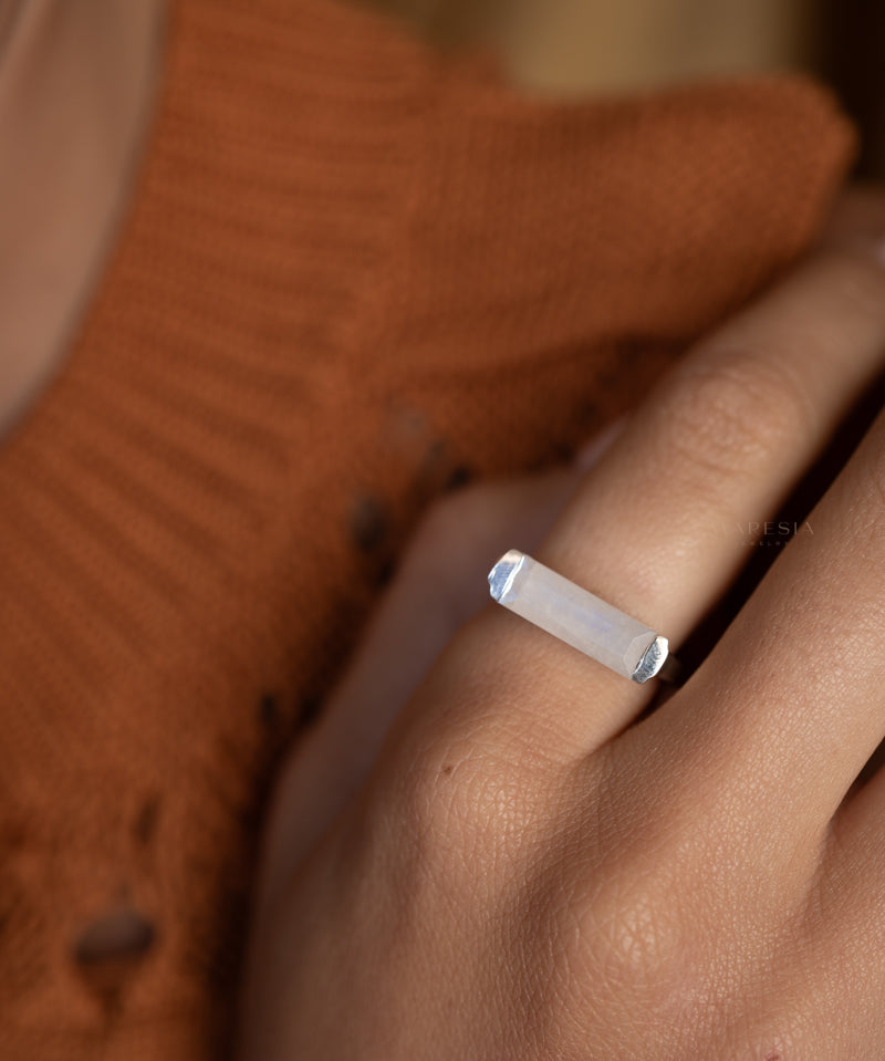 Carine Ring ~ Moonstone ~ Sterling Silver 925 ~ MR233 - Maresia Jewelry