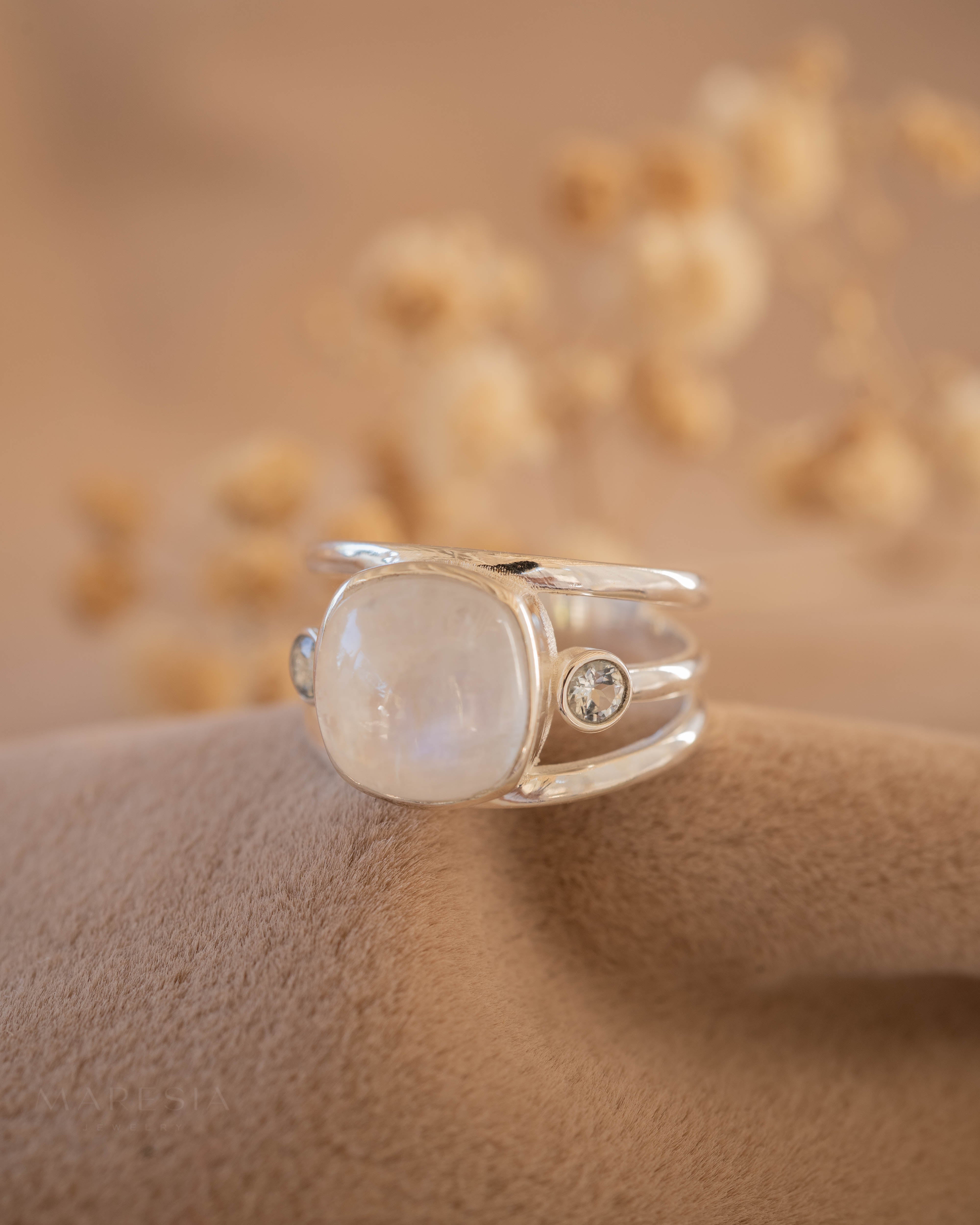 Moonstone & Blue Topaz Ring ~ Sterling Silver 925 ~ MR269 - Maresia Jewelry