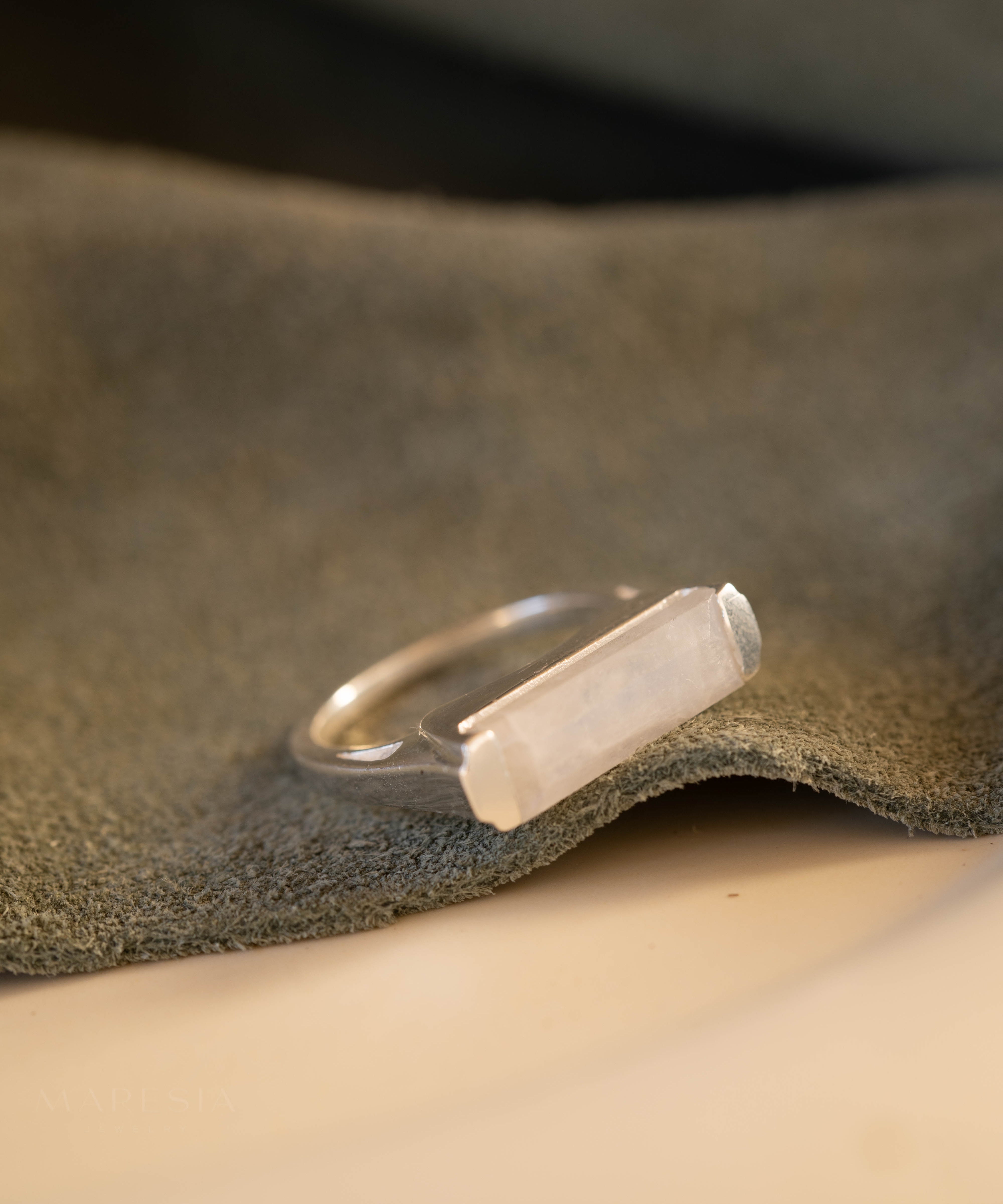Carine Ring ~ Moonstone ~ Sterling Silver 925 ~ MR233 - Maresia Jewelry