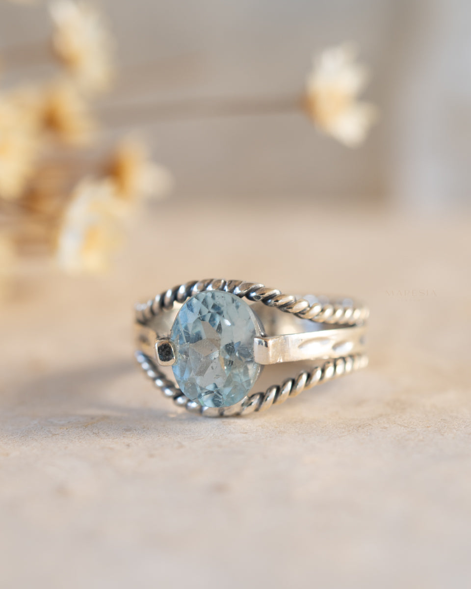 Blue Topaz Ring ~ Sterling Silver 925 ~MR094 - Maresia Jewelry
