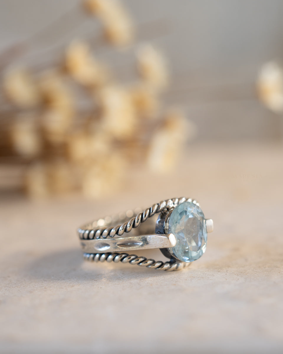 Blue Topaz Ring ~ Sterling Silver 925 ~MR094 - Maresia Jewelry