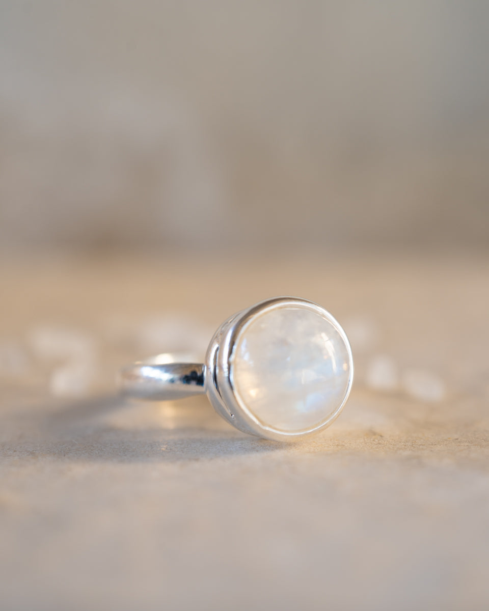 Moonstone ~ Ring ~ Sterling Silver 925 ~ MR129 - Maresia Jewelry