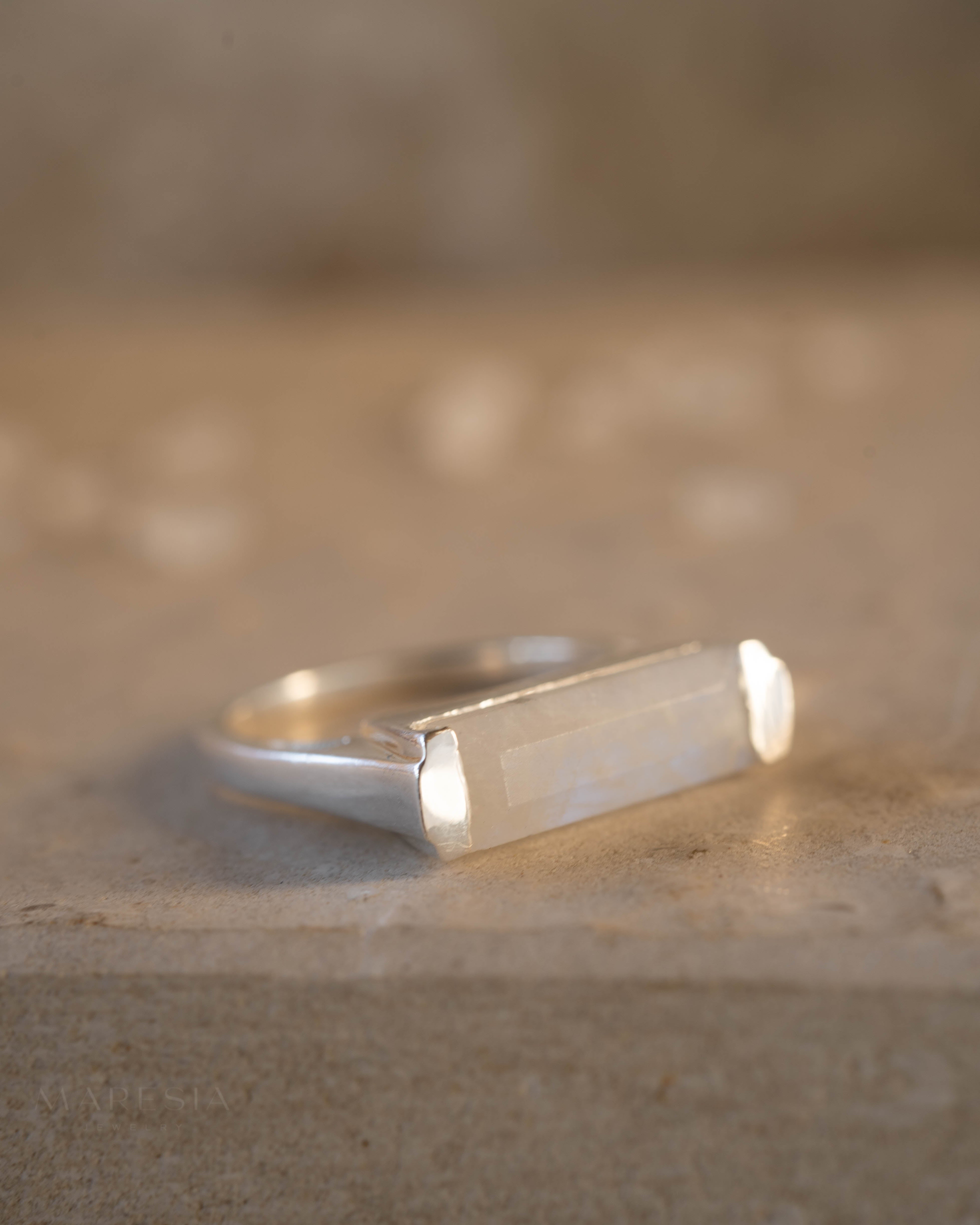 Carine Ring ~ Moonstone ~ Sterling Silver 925 ~ MR233 - Maresia Jewelry