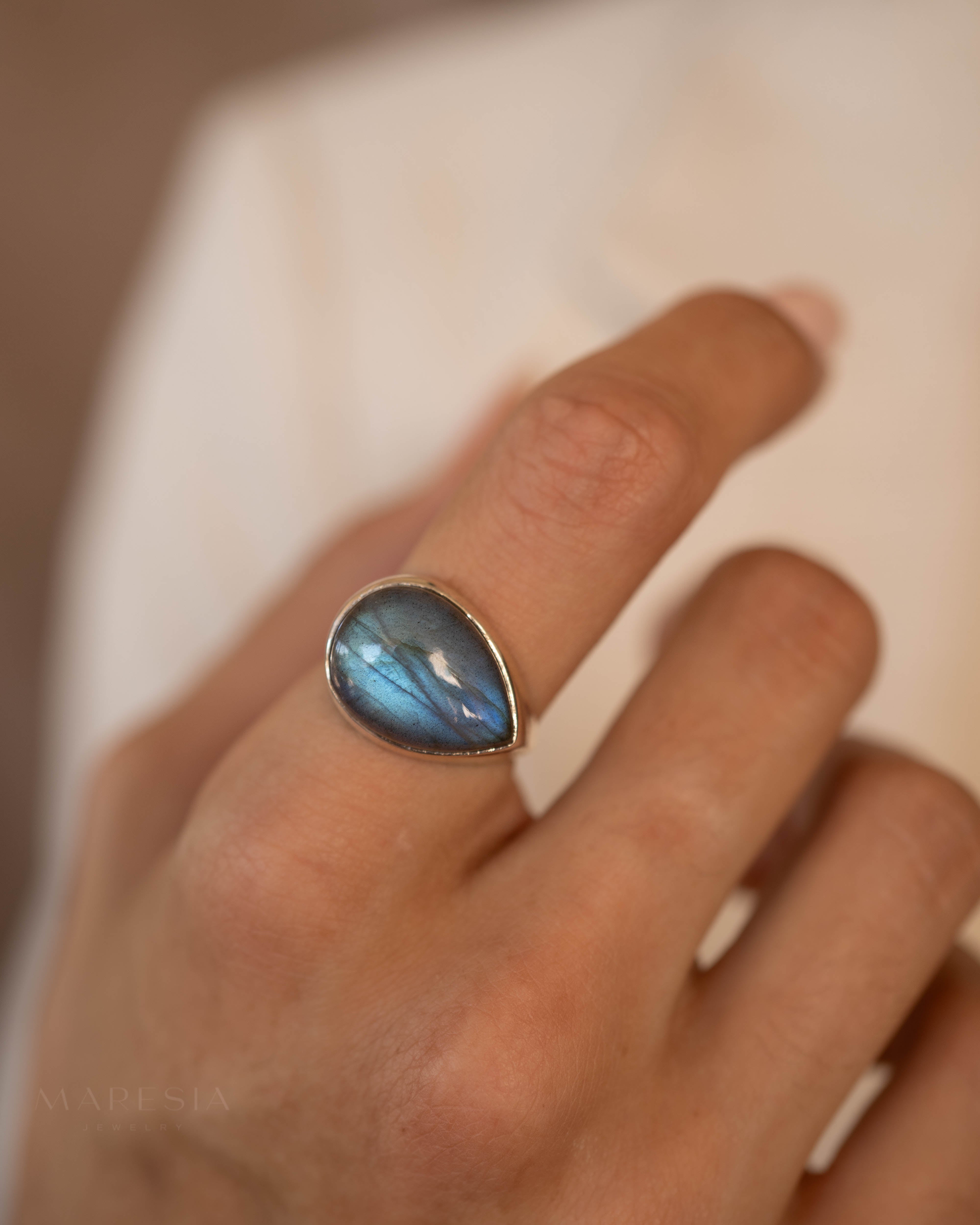 Rainbow Labradorite Ring ~ Sterling Silver 925 ~MR274 - Maresia Jewelry