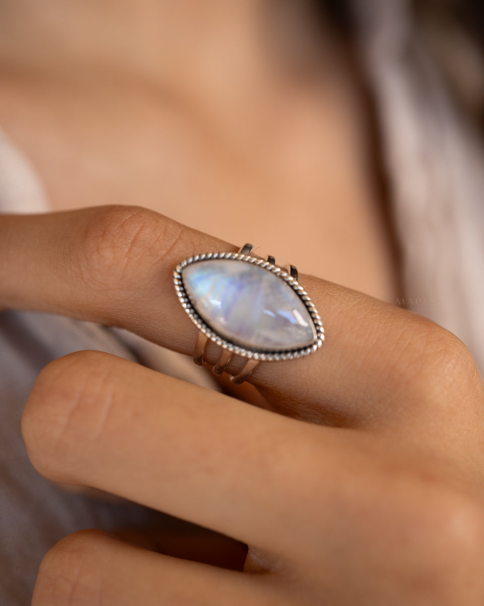 Cathy Ring ~Moonstone ~ Sterling Silver 925 ~ MR288 - Maresia Jewelry