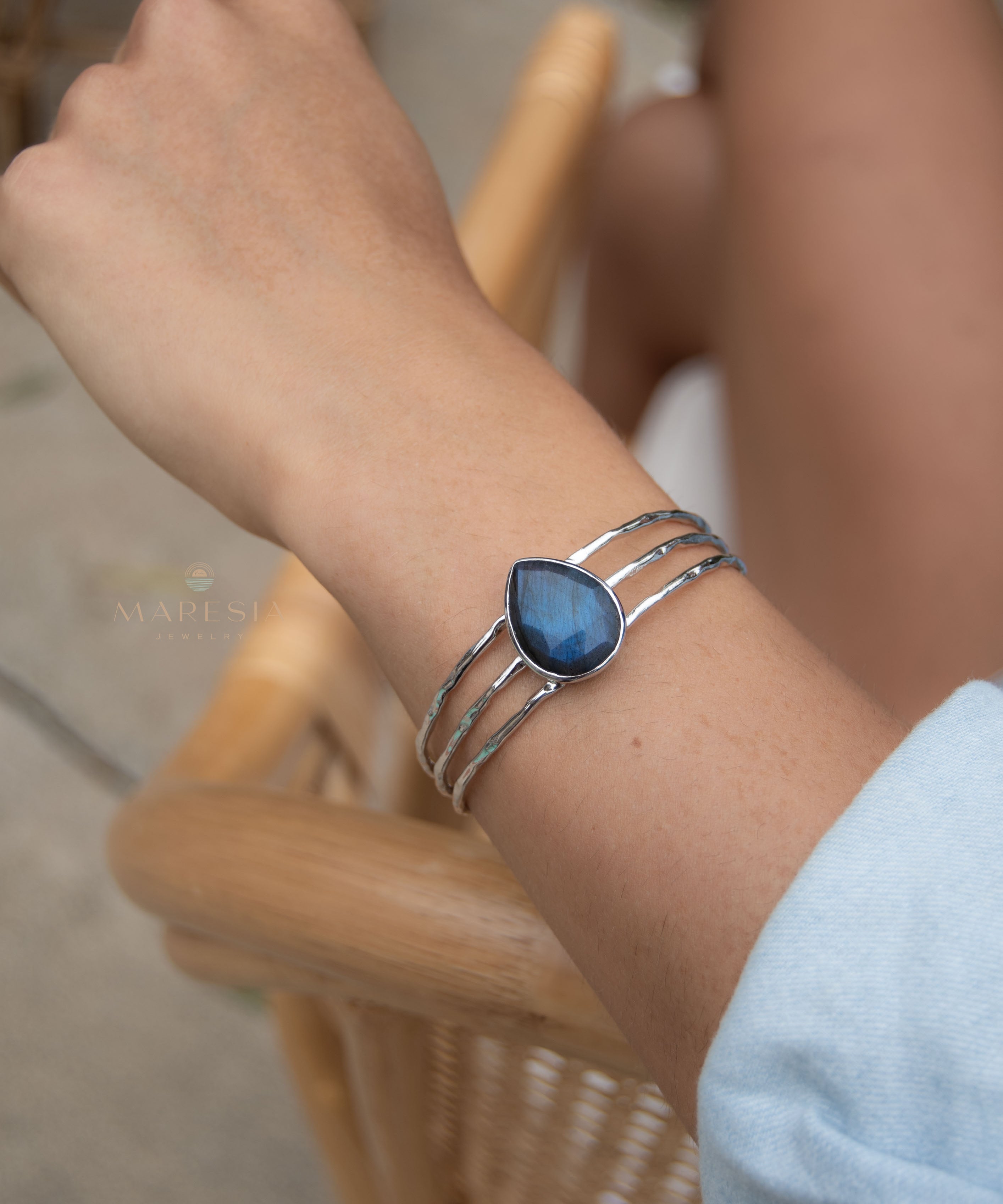 Laninha Bracelet ~ Labradorite ~ Gold Plated 18k or Silver Rodhium  Plated ~ MB046