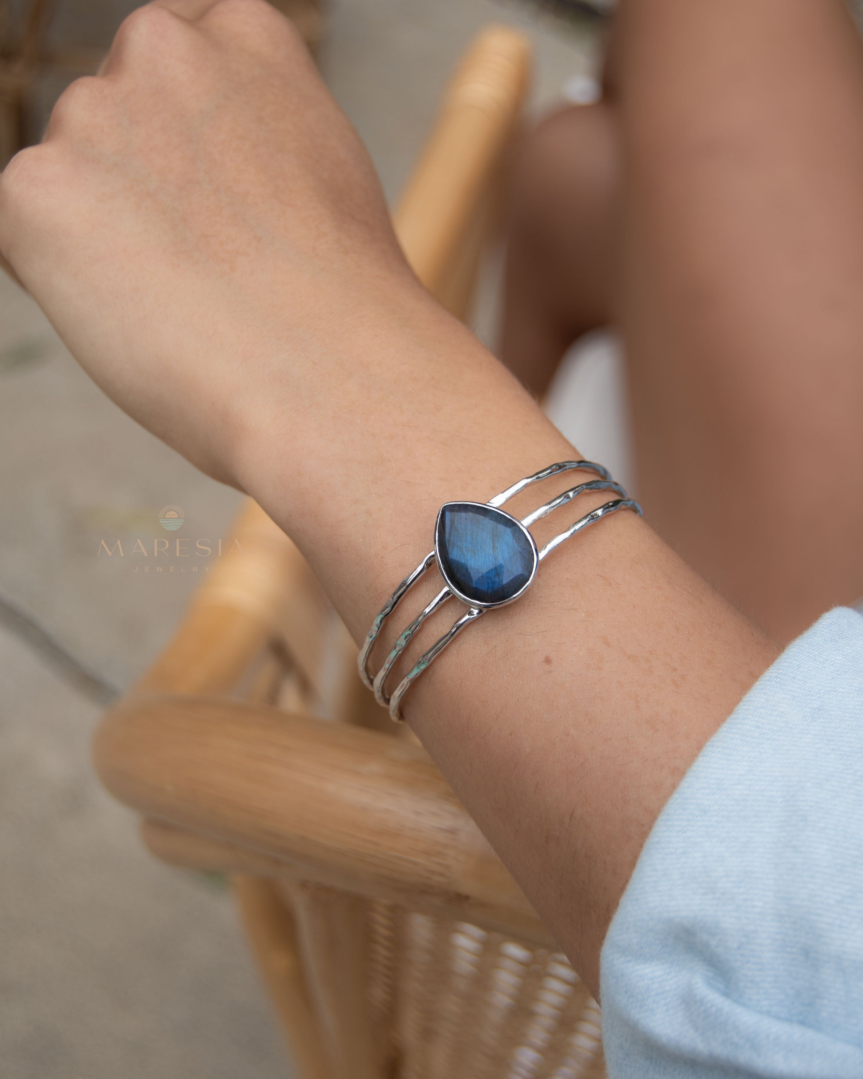 Laninha Bracelet ~ Labradorite ~ Gold Plated 18k or Silver Rodhium  Plated ~ MB046 - Maresia Jewelry