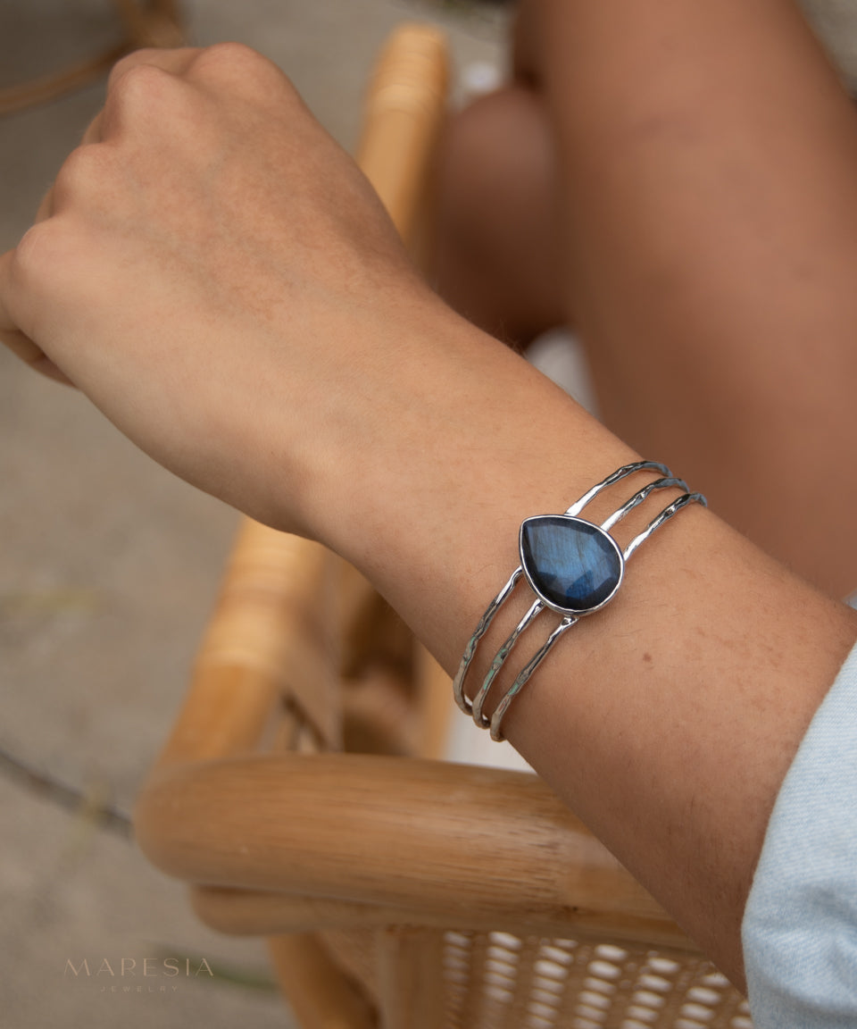 Laninha Bracelet ~ Labradorite ~ Gold Plated 18k or Silver Rodhium Plated ~ MB046 - Maresia Jewelry
