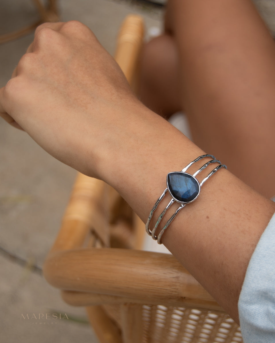 Laninha Bracelet ~ Labradorite ~ Gold Plated 18k or Silver Rodhium Plated ~ MB046 - Maresia Jewelry