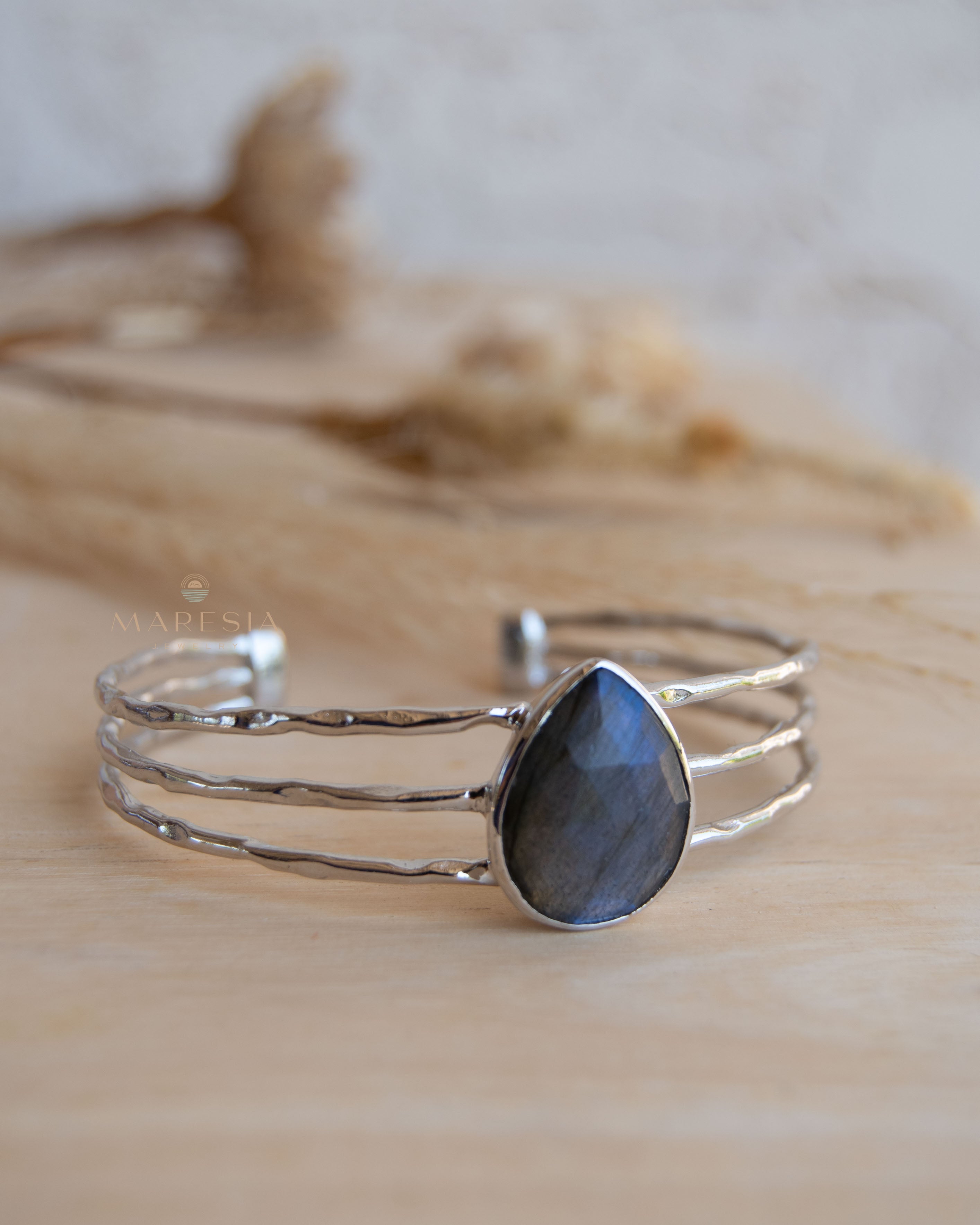 Laninha Bracelet ~ Labradorite ~ Gold Plated 18k or Silver Rodhium Plated ~ MB046 - Maresia Jewelry