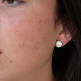 Jamy Earrings ~ Pearl ~ 18k Gold Plated or Silver Plated~ ME182