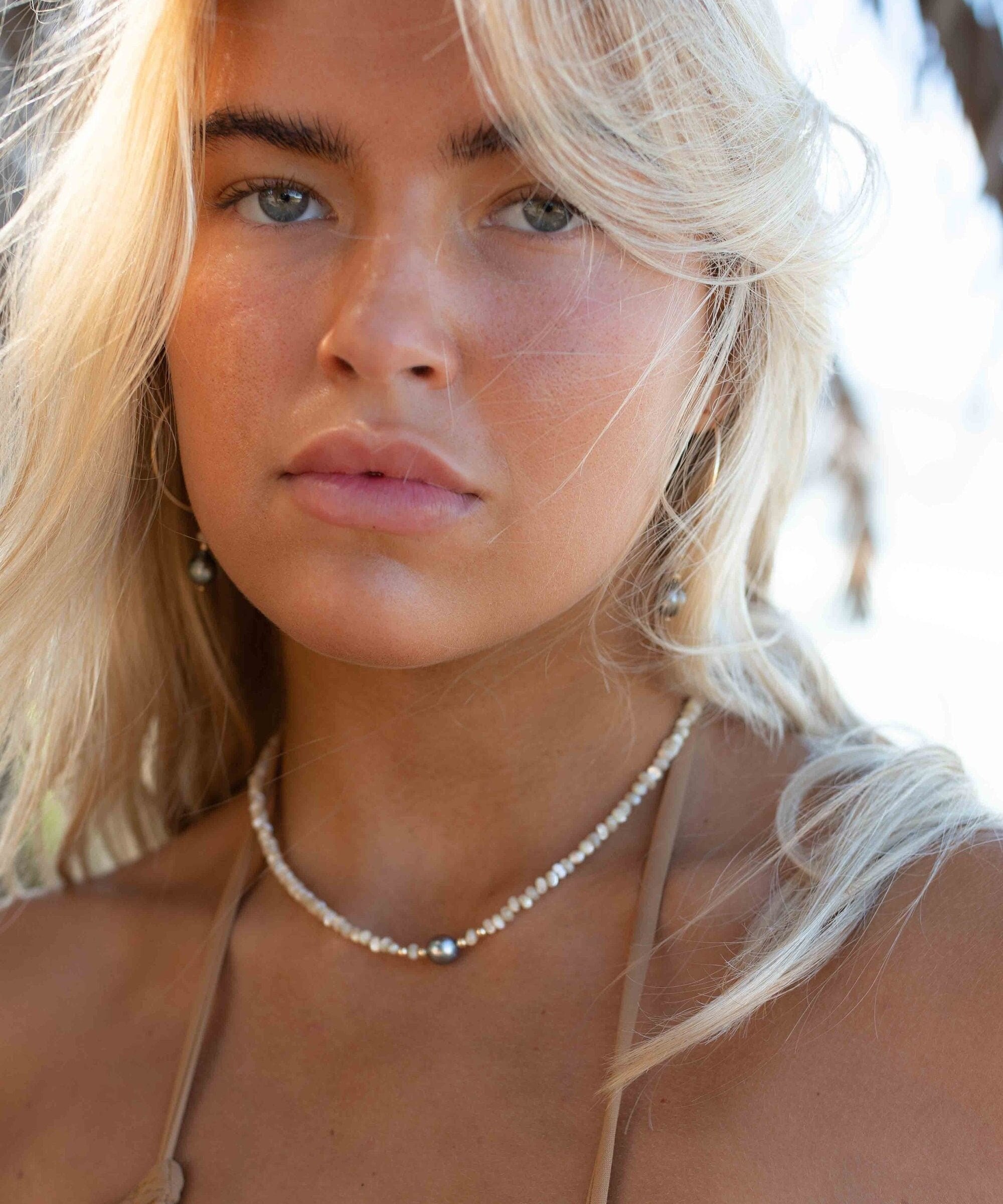 Tahitian Pearl & Mother of Pearl necklace~ Sterling Silver 925 or Gold Filled~Choker ~ Jewelry ~ Gift For Her ~Minimalist~Handmade MN159