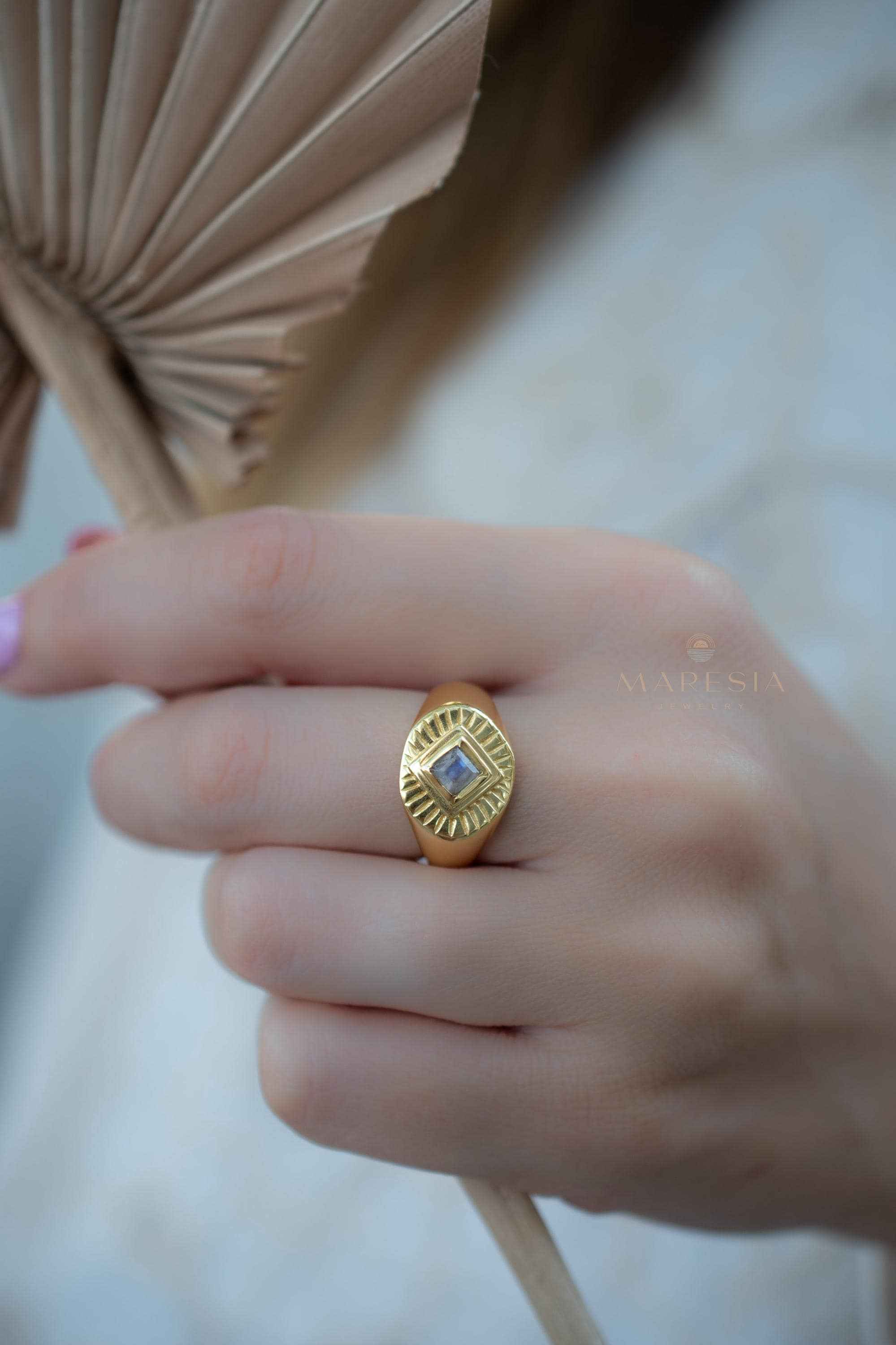 Moonstone Ring ~ 18k Gold Plated ~ Jewelry ~ Handmade ~ Boho ~ Natural gemstone ~ MR359