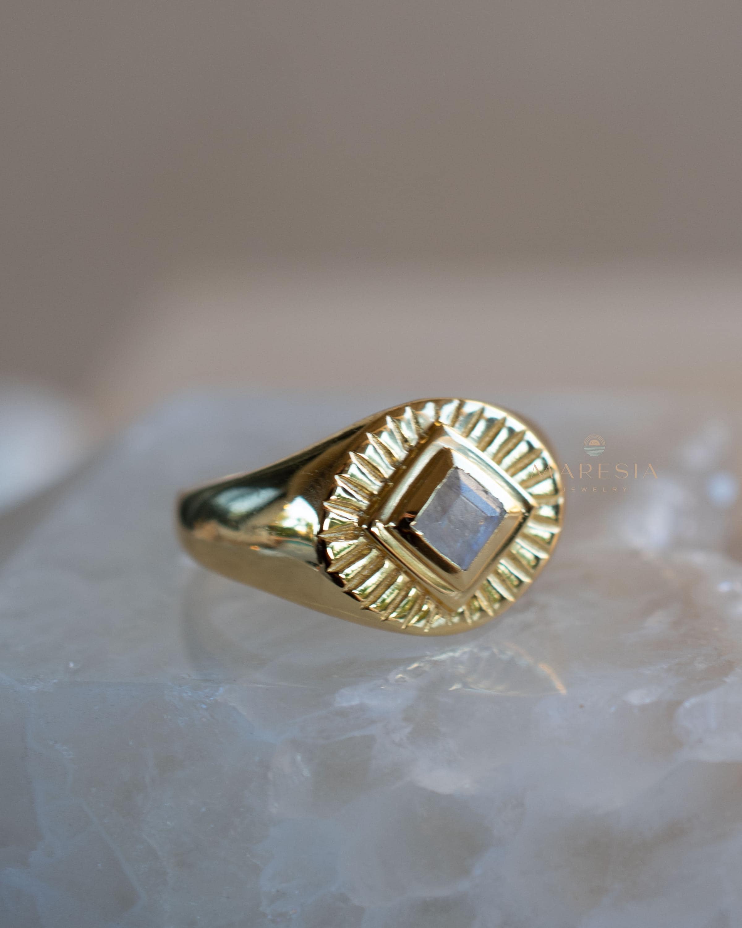 Moonstone Ring ~ 18k Gold Plated ~ Jewelry ~ Handmade ~ Boho ~ Natural gemstone ~ MR359