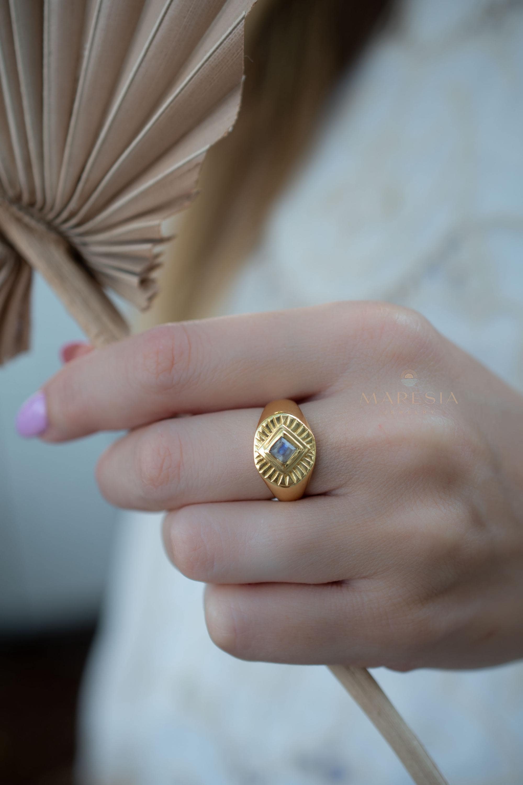 Moonstone Ring ~ 18k Gold Plated ~ Jewelry ~ Handmade ~ Boho ~ Natural gemstone ~ MR359