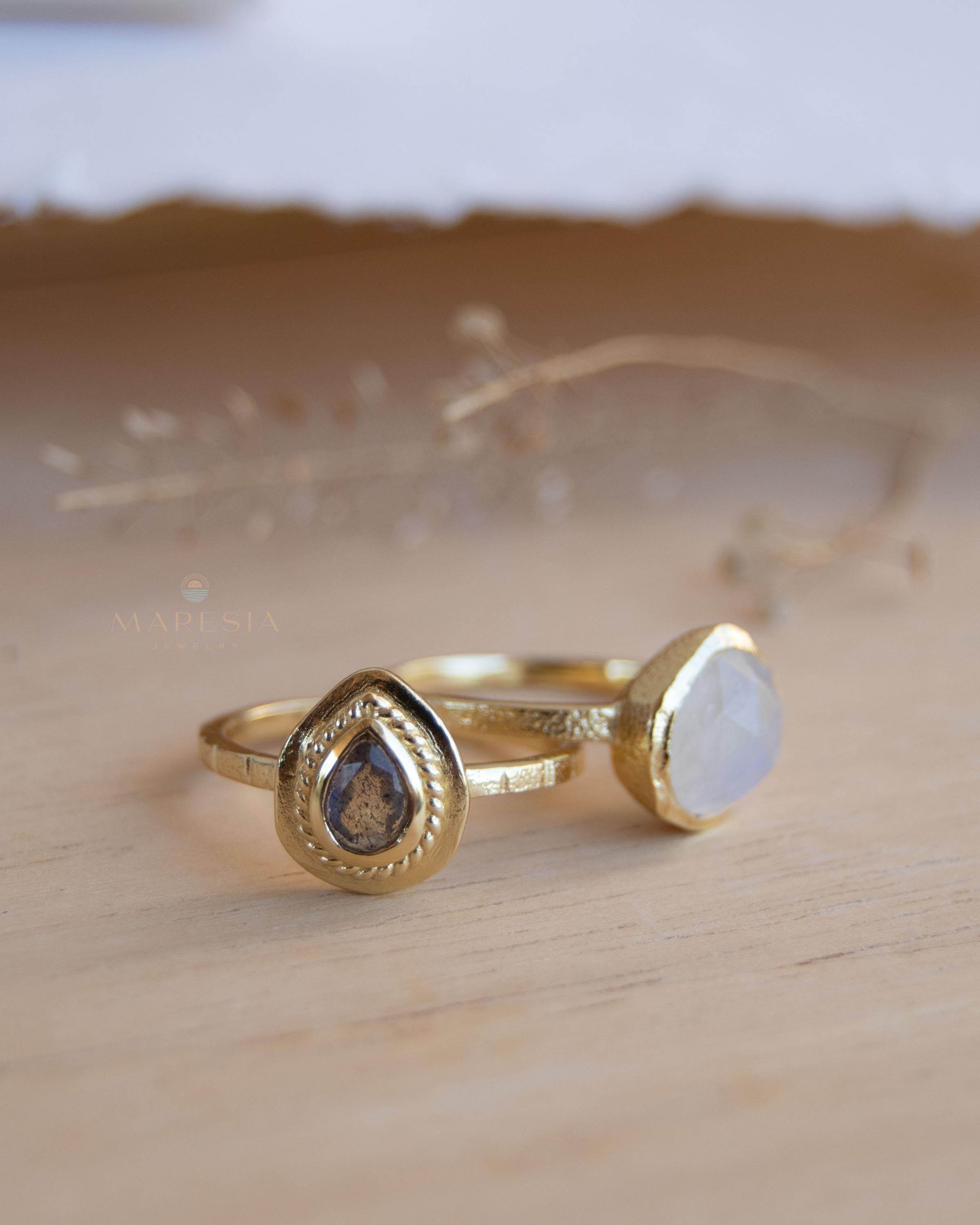Moonstone & Labradorite Ring ~ Natural Stone ~ 18k Gold Plated ~ Stackable ~ Jewelry ~ Handmade ~ Boho ~ MR365