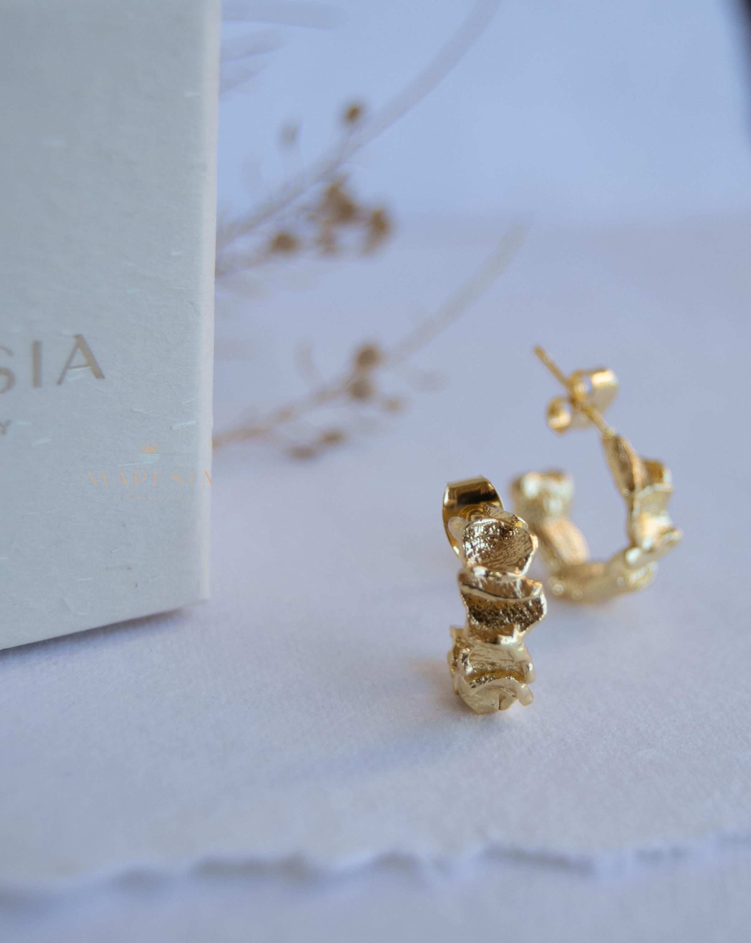 Delicate small hoop Earrings ~ Stud ~ Jewelry ~ 18k Gold Plated ~ Minimalist Everyday ~ Gift for Her ~ Boho ~ Hippie ~ ME034