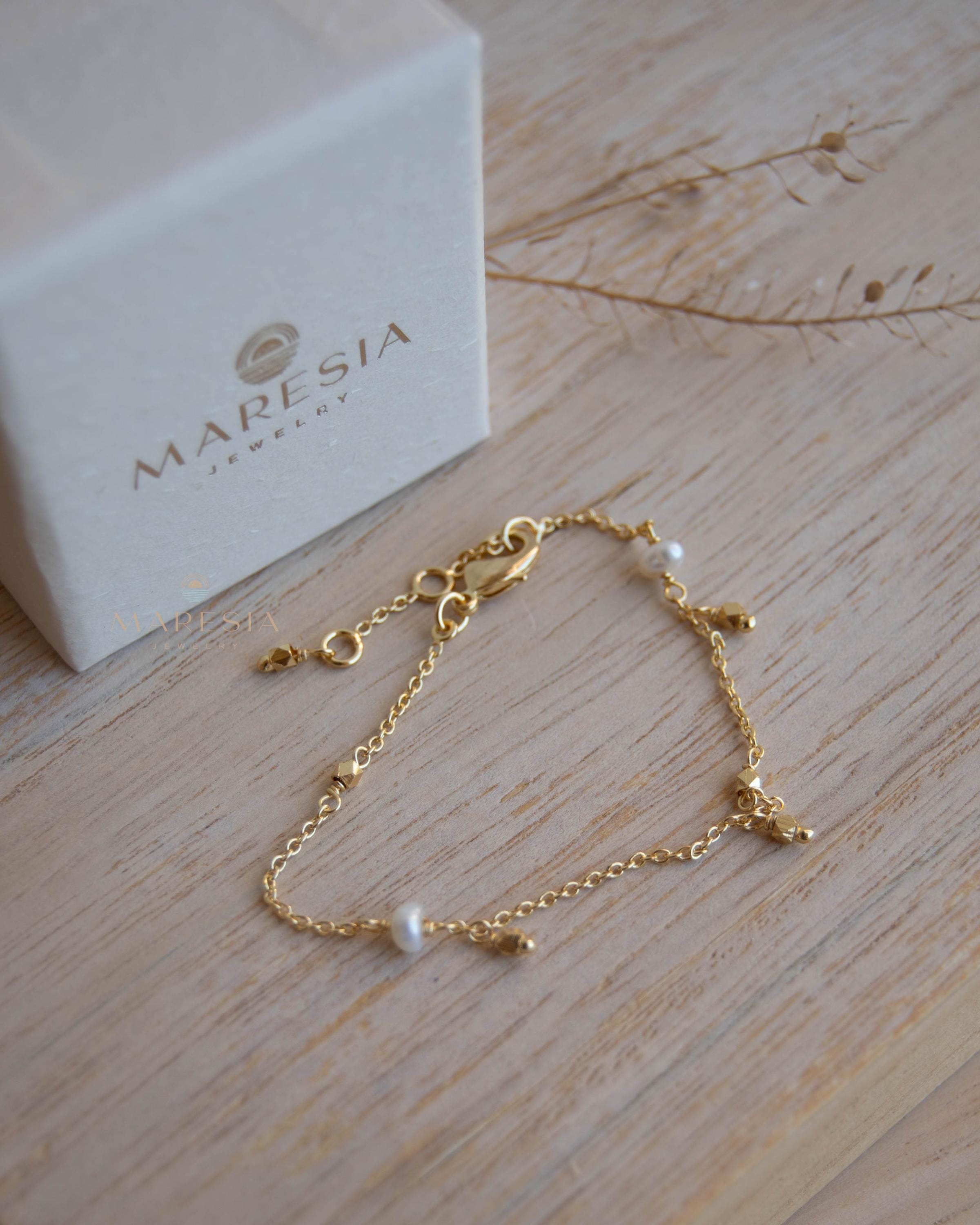 Fresh Water Pearl Bracelet ~ Gold Plated 18k ~ Handmade ~ Hippie ~Bohemian ~Jewelry ~Stackable MB070