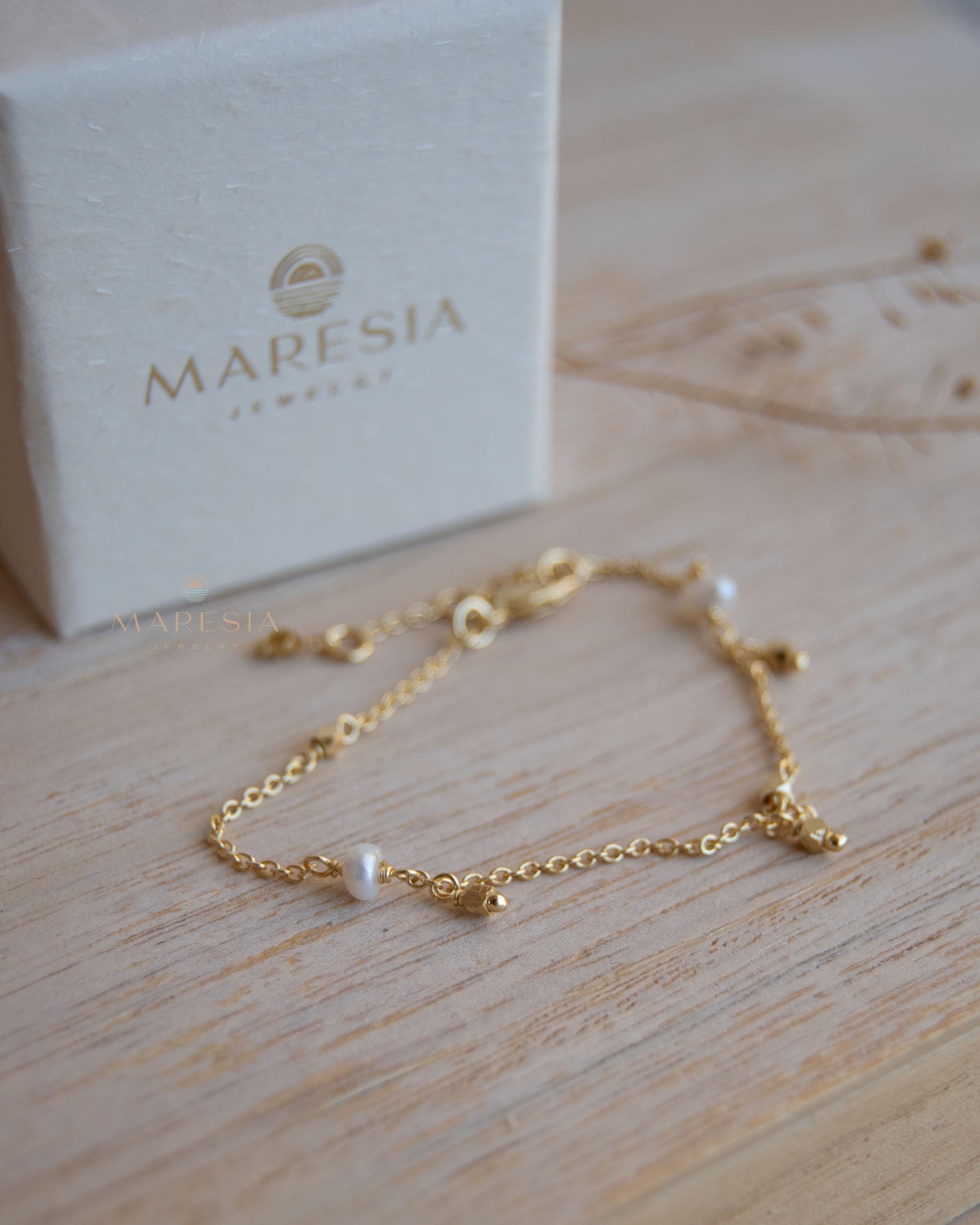 Fresh Water Pearl Bracelet ~ Gold Plated 18k ~ Handmade ~ Hippie ~Bohemian ~Jewelry ~Stackable MB070