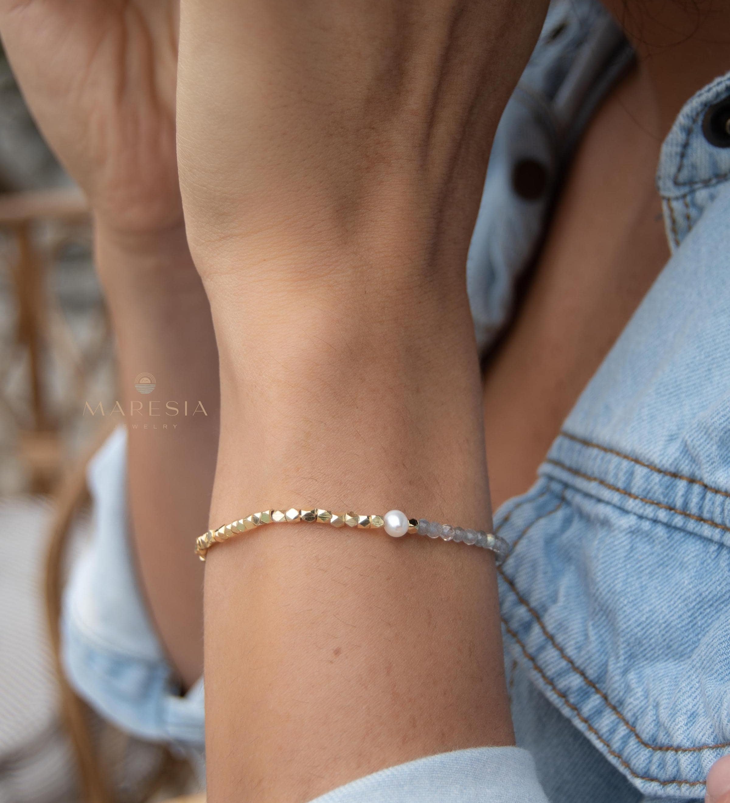 Labradorite & Fresh Water Pearl Bracelet ~ Gold Plated 18k ~ Handmade ~ Hippie ~Bohemian ~Jewelry ~Stackable MB072