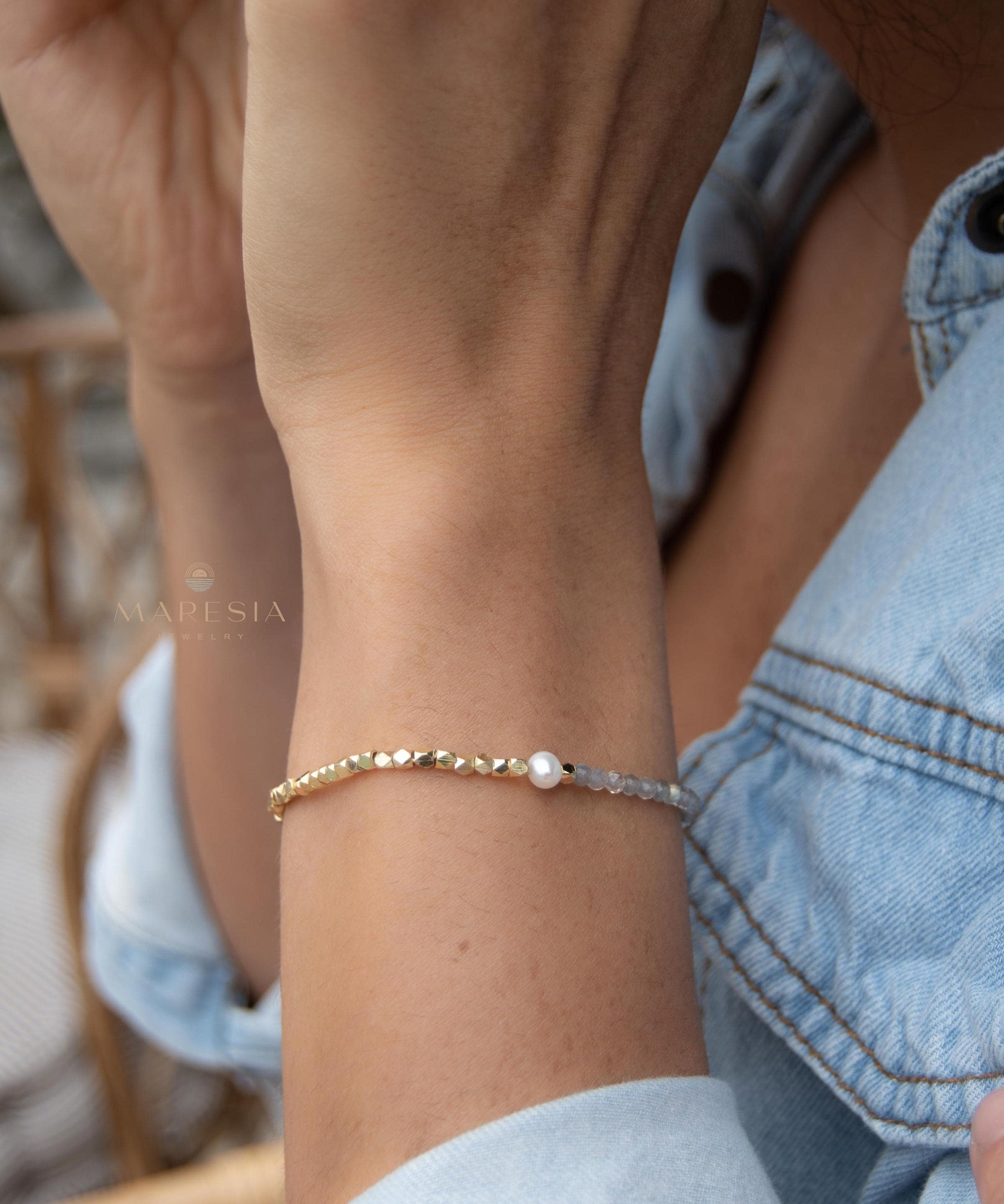 Labradorite & Fresh Water Pearl Bracelet ~ Gold Plated 18k ~ Handmade ~ Hippie ~Bohemian ~Jewelry ~Stackable MB072