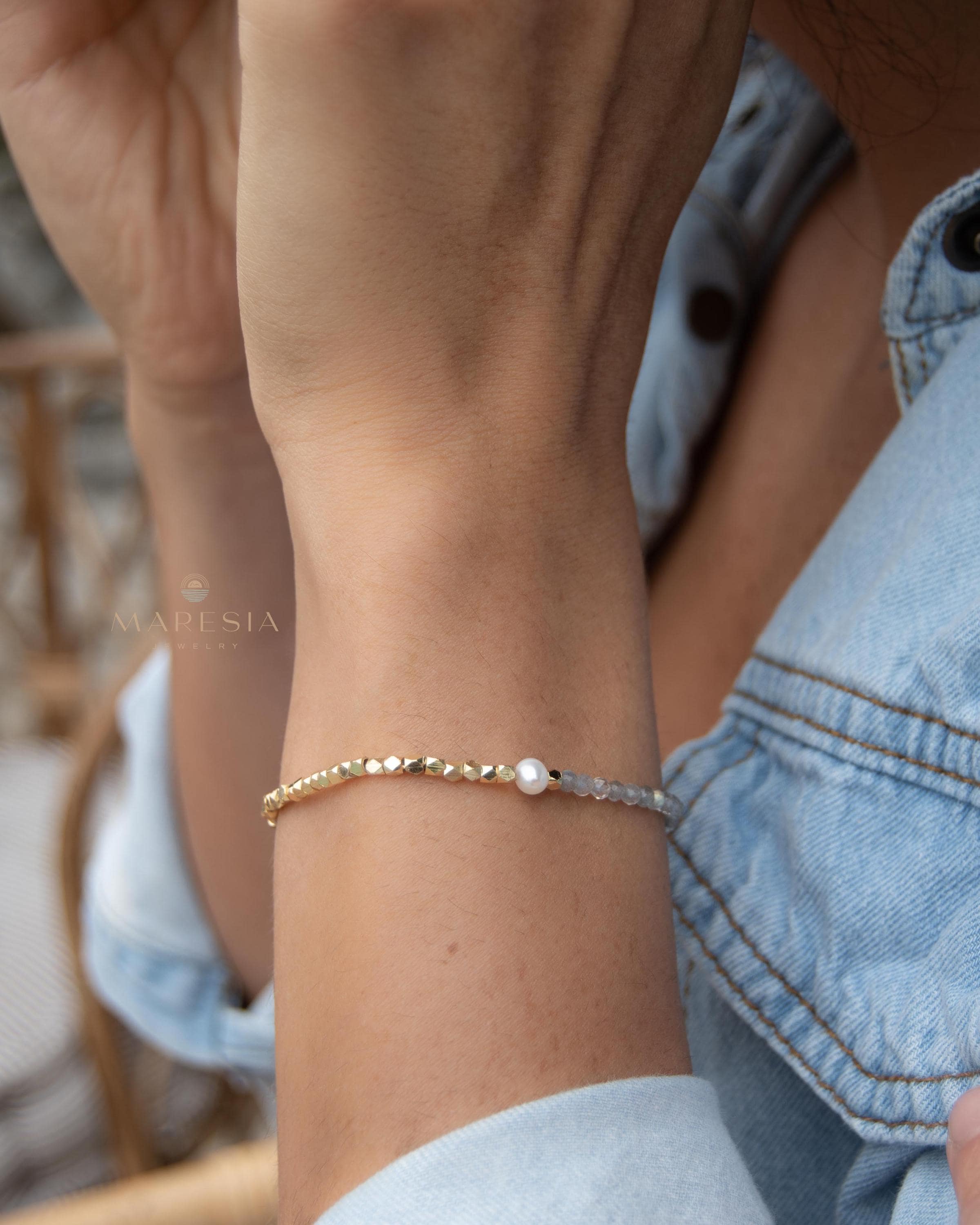 Labradorite & Fresh Water Pearl Bracelet ~ Gold Plated 18k ~ Handmade ~ Hippie ~Bohemian ~Jewelry ~Stackable MB072