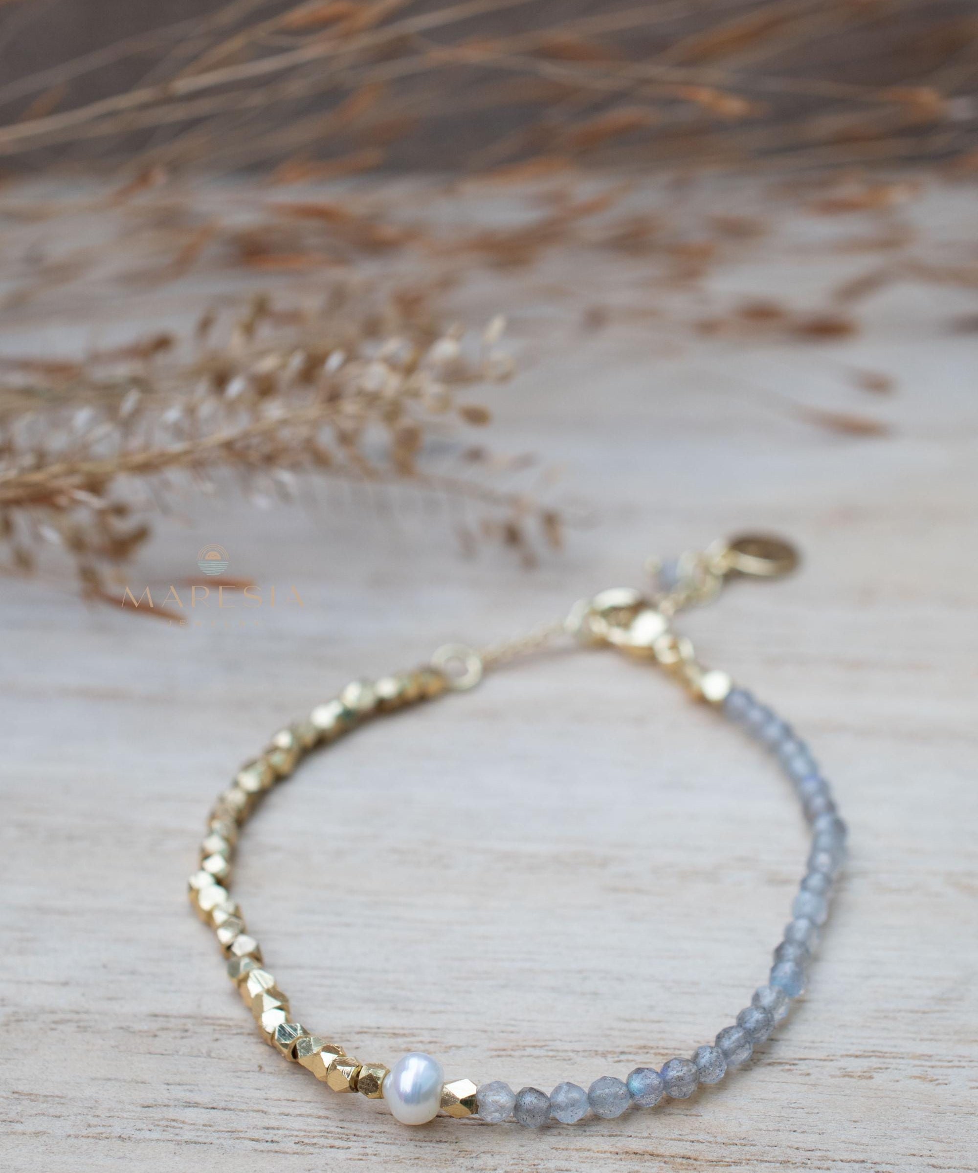 Labradorite & Fresh Water Pearl Bracelet ~ Gold Plated 18k ~ Handmade ~ Hippie ~Bohemian ~Jewelry ~Stackable MB072