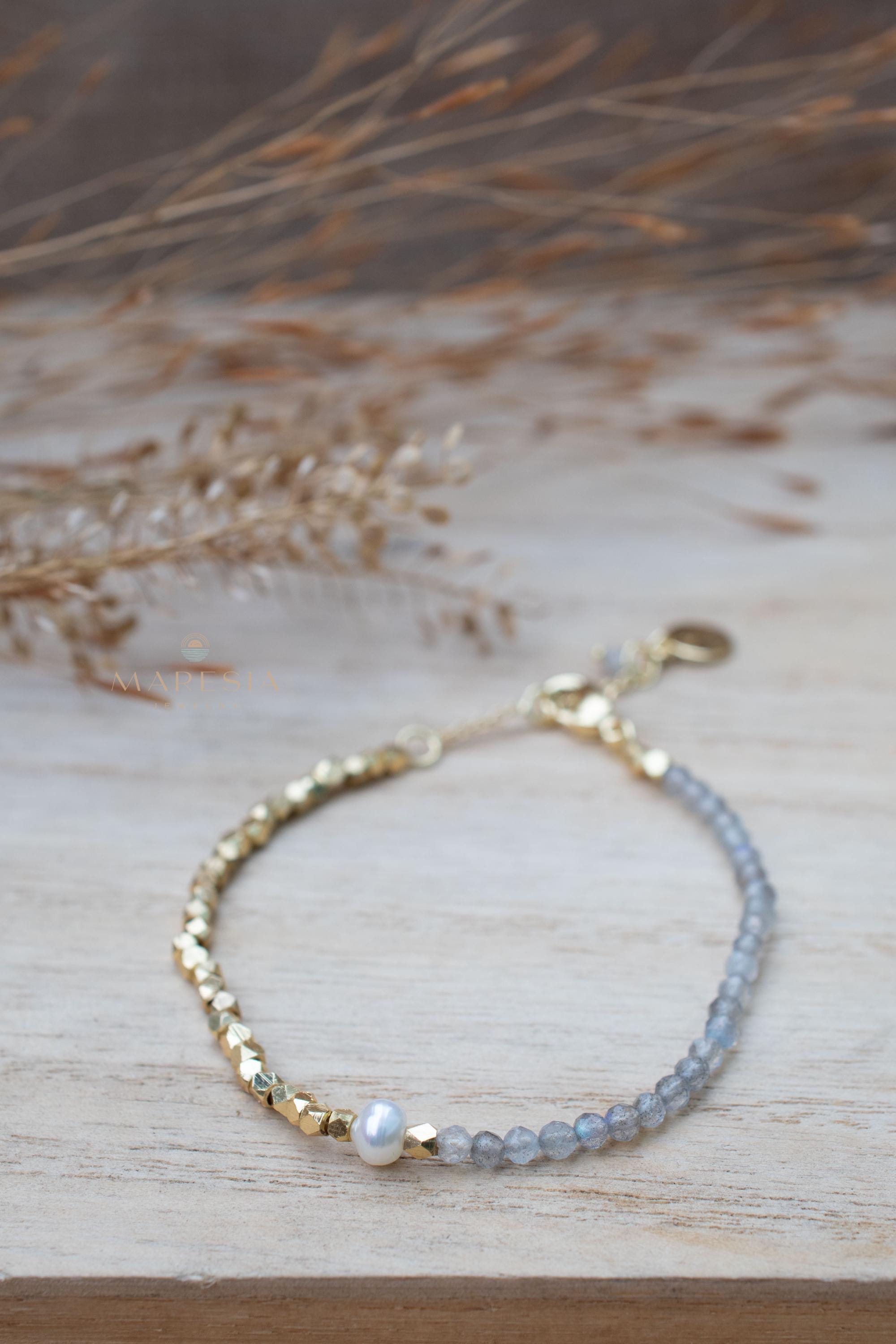 Labradorite & Fresh Water Pearl Bracelet ~ Gold Plated 18k ~ Handmade ~ Hippie ~Bohemian ~Jewelry ~Stackable MB072