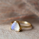 Moonstone Ring ~ Natural Stone ~ 18k Gold Plated ~ Jewelry ~ Handmade ~ Statement Ring ~ Boho ~ Tringle ~ MR371