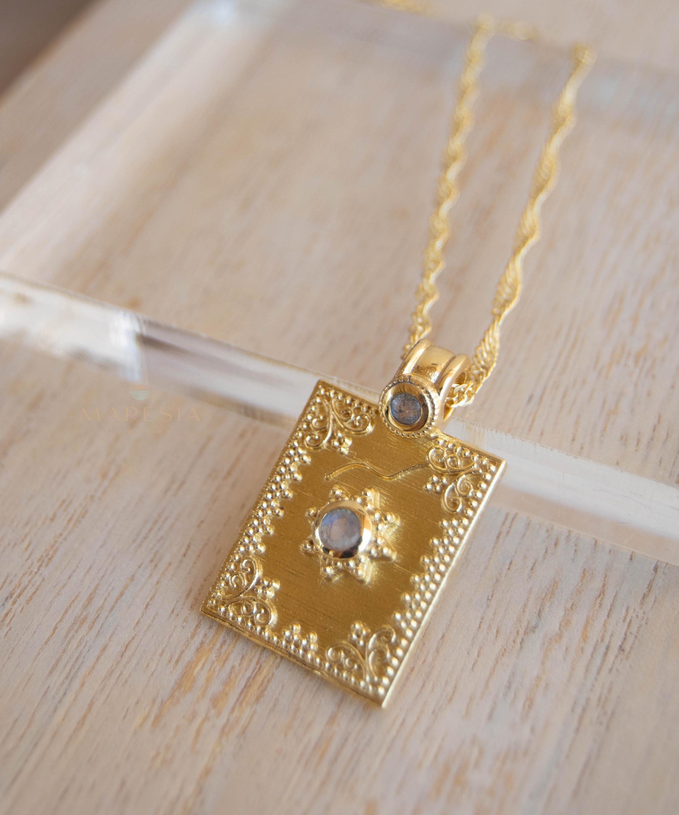 Moonstone & Labradorite Necklace ~ Charm ~ Gold plated 18k ~ Bohemian ~ Statement necklace ~ MN197