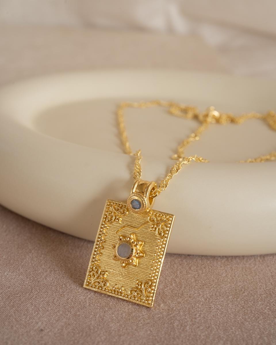 Moonstone & Labradorite Necklace ~ Charm ~ Gold plated 18k ~ Bohemian ~ Statement necklace ~ MN197