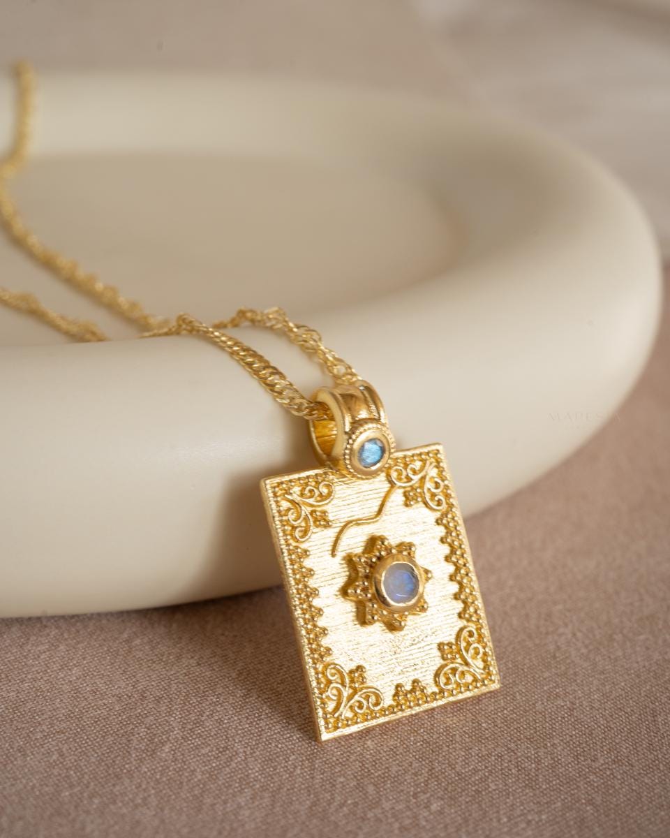 Moonstone & Labradorite Necklace ~ Charm ~ Gold plated 18k ~ Bohemian ~ Statement necklace ~ MN197