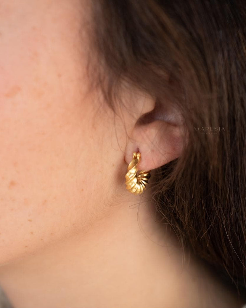 Delicate small hoop Earrings ~ Jewelry ~ 18k Gold Plated ~ Minimalist Everyday ~ Gift for Her ~ Boho ~ Hippie ~ ME045