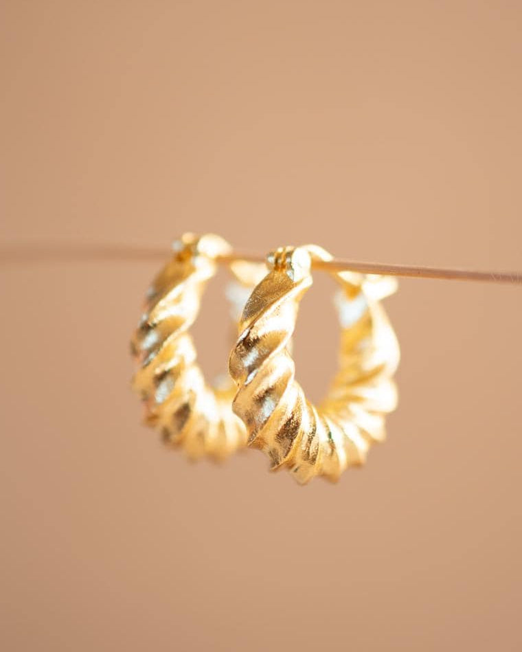 Delicate small hoop Earrings ~ Jewelry ~ 18k Gold Plated ~ Minimalist Everyday ~ Gift for Her ~ Boho ~ Hippie ~ ME045