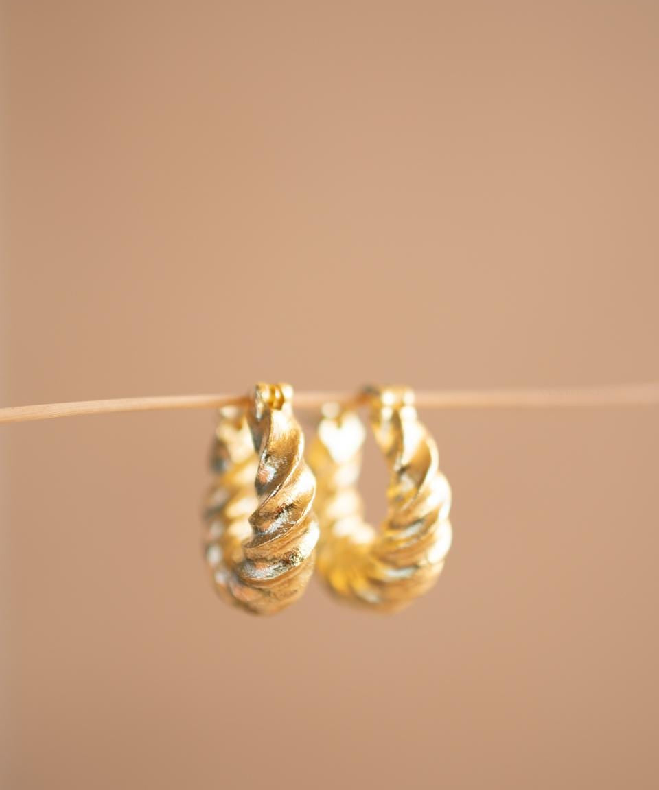 Delicate small hoop Earrings ~ Jewelry ~ 18k Gold Plated ~ Minimalist Everyday ~ Gift for Her ~ Boho ~ Hippie ~ ME045