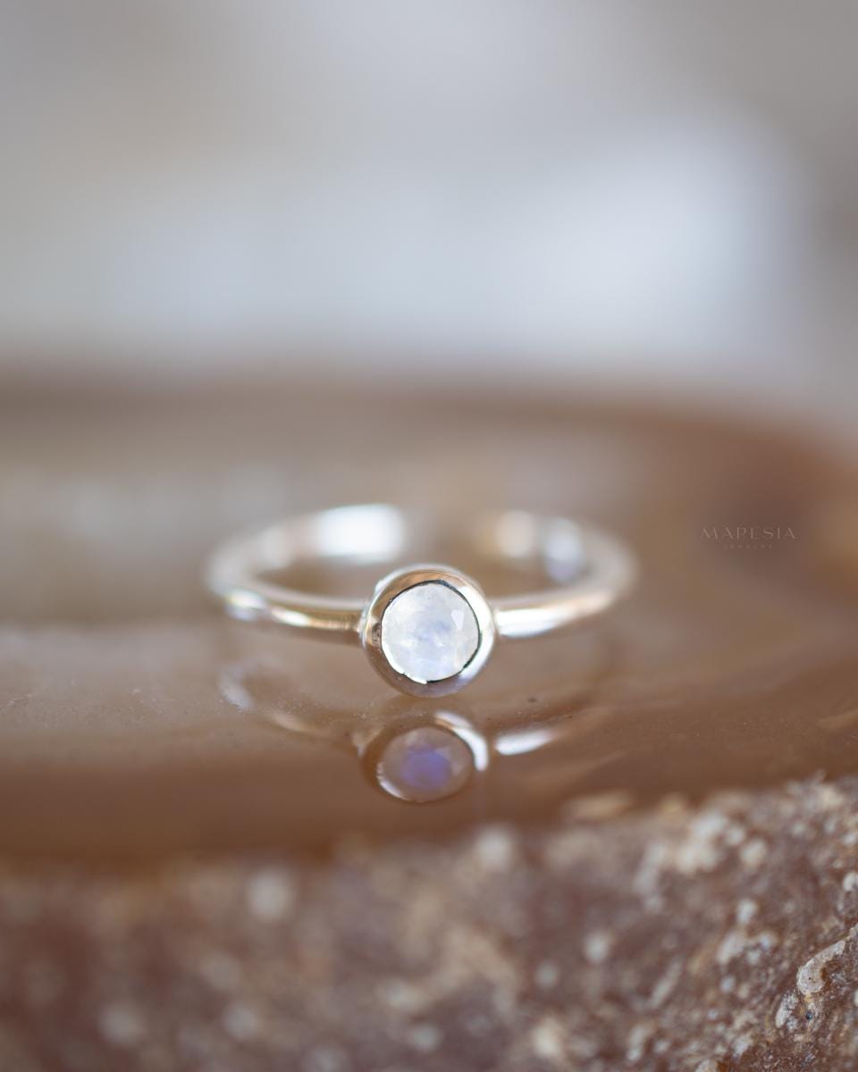 Moonstone Ring~ Sterling Silver 925 ~ Handmade ~ Gemstone ~ Hippie ~Bohemian~June Birthstone~MR374