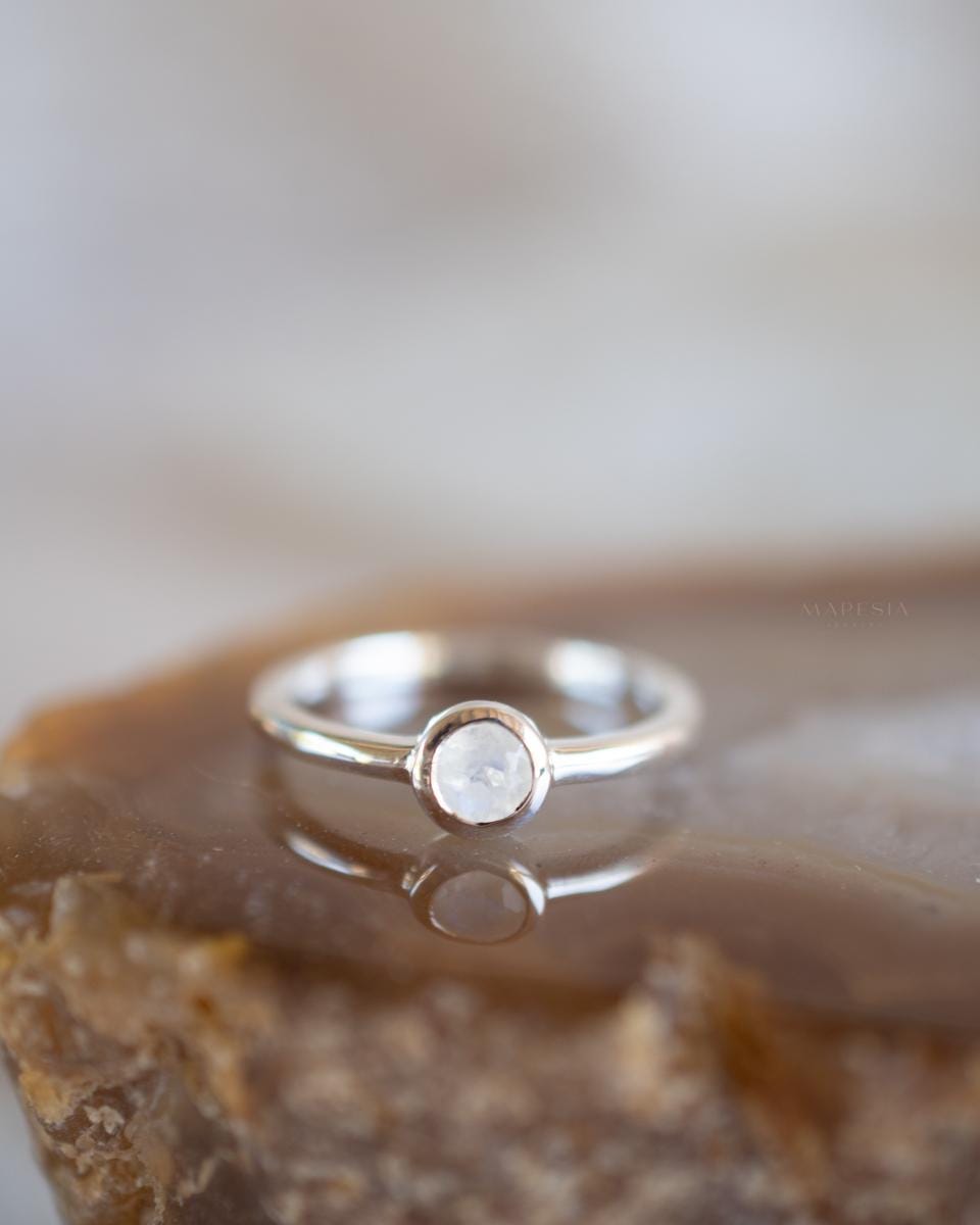 Moonstone Ring~ Sterling Silver 925 ~ Handmade ~ Gemstone ~ Hippie ~Bohemian~June Birthstone~MR374