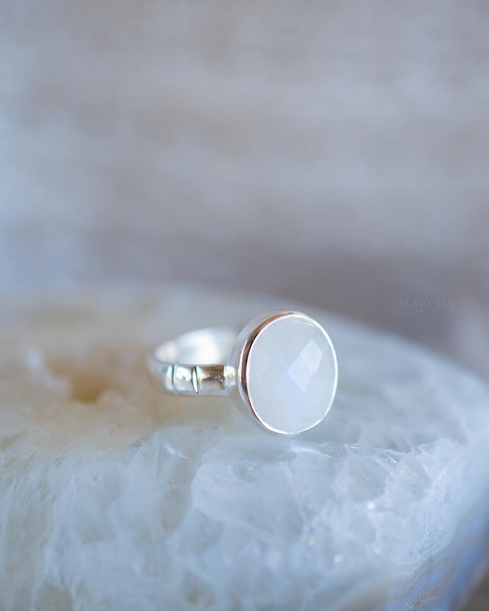 Moonstone Ring~ Sterling Silver 925 ~ Handmade ~ Gemstone ~ Hippie ~Bohemian~June Birthstone~MR376