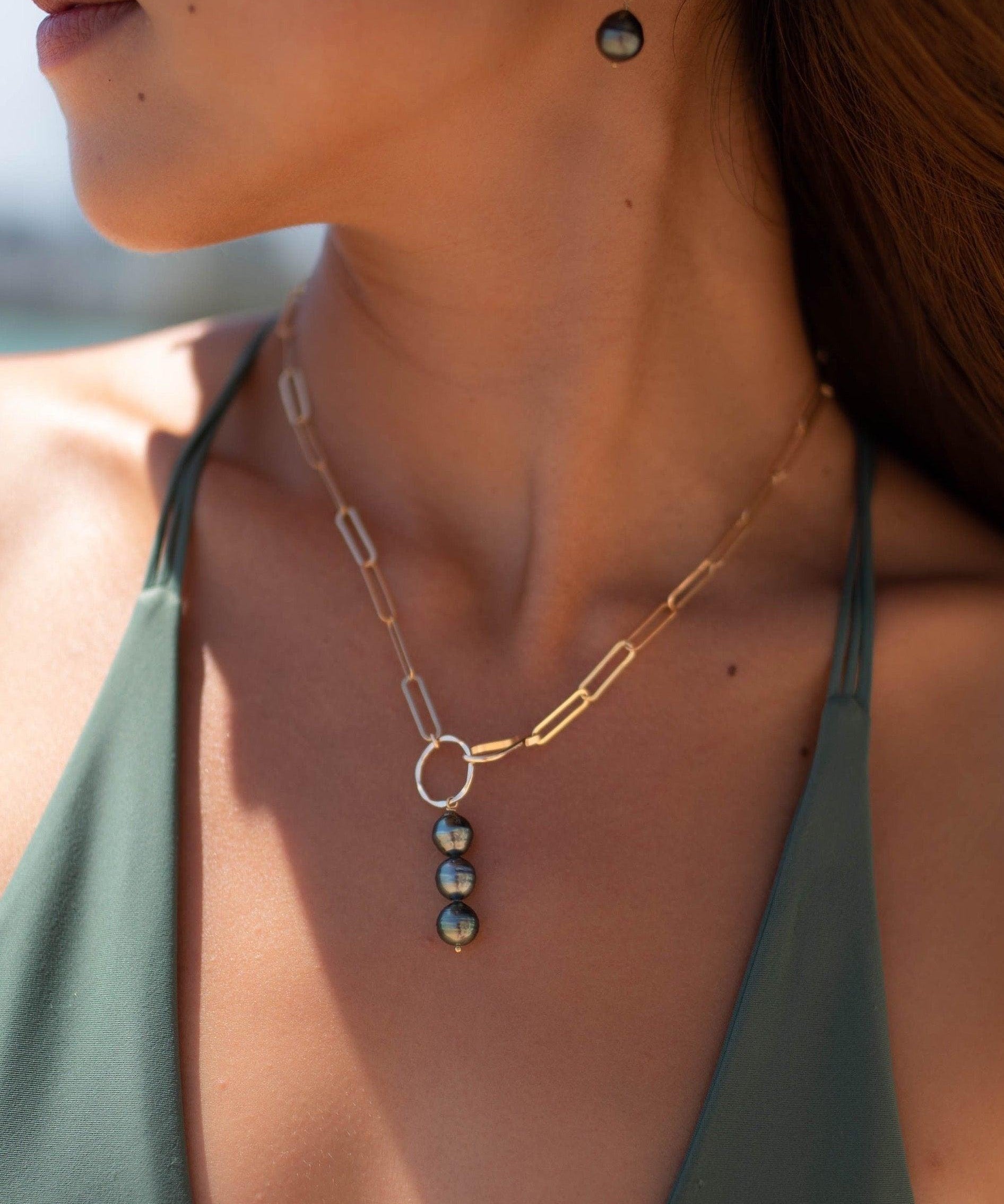 3 Tahitian Pearl necklace ~ Gold Vermeil or Sterling Silver ~ Dainty Gold Necklace ~ Hammered Circle ~Minimalist ~Delicate ~Layered MN063