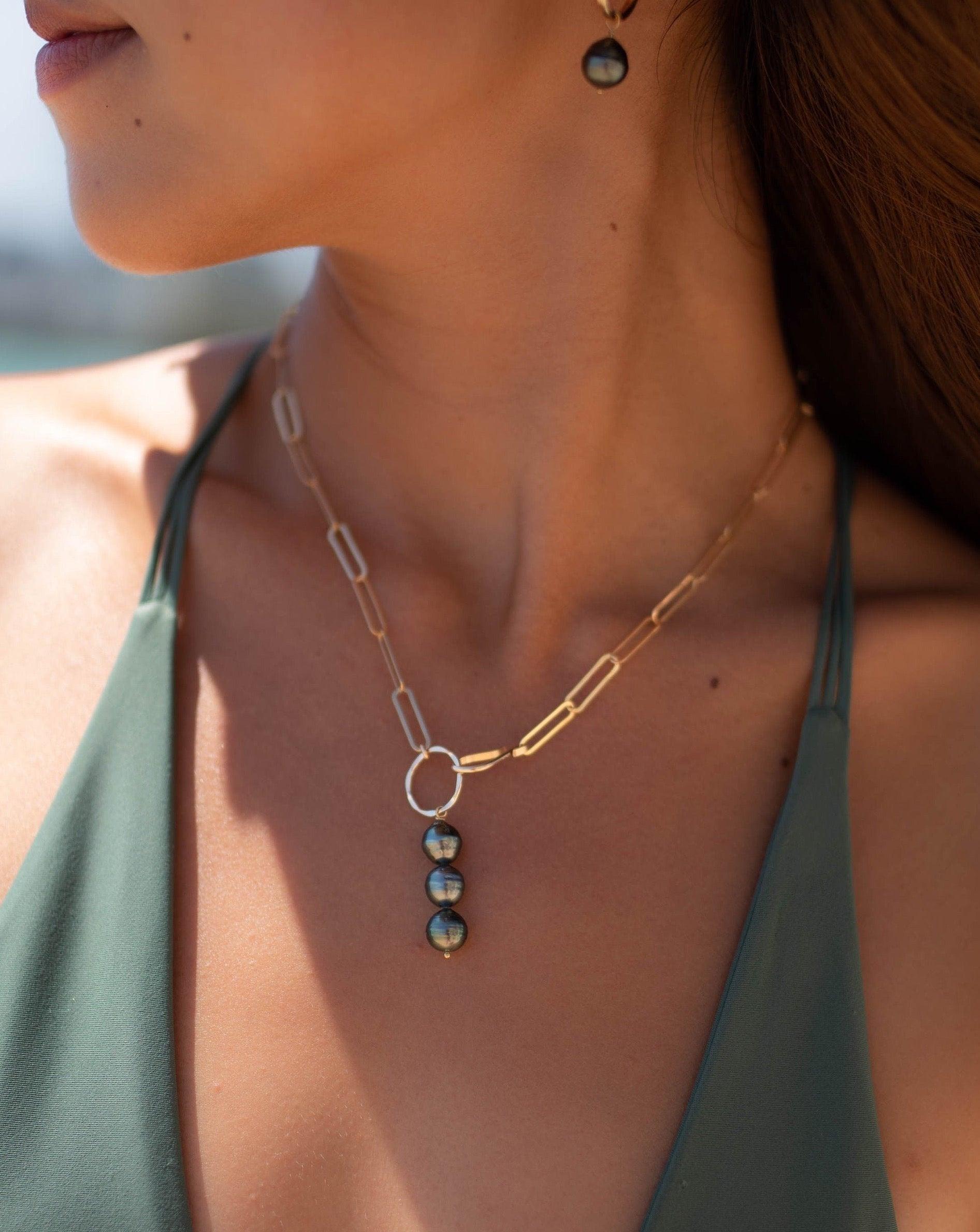 3 Tahitian Pearl necklace ~ Gold Vermeil or Sterling Silver ~ Dainty Gold Necklace ~ Hammered Circle ~Minimalist ~Delicate ~Layered MN063