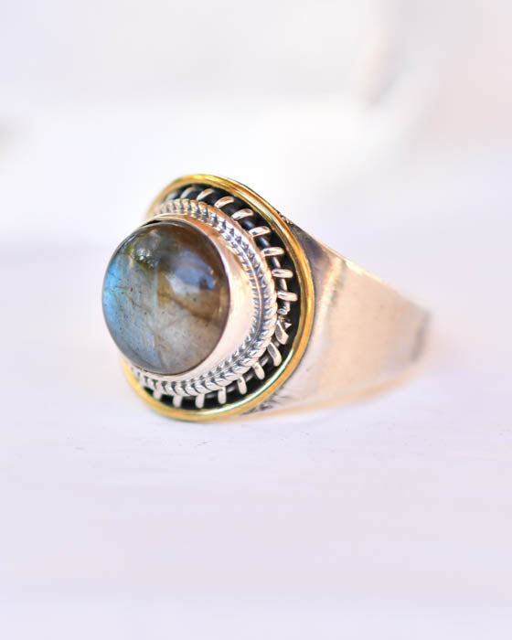 Rainbow Labradorite Ring ~Sterling Silver 925 ~MR071
