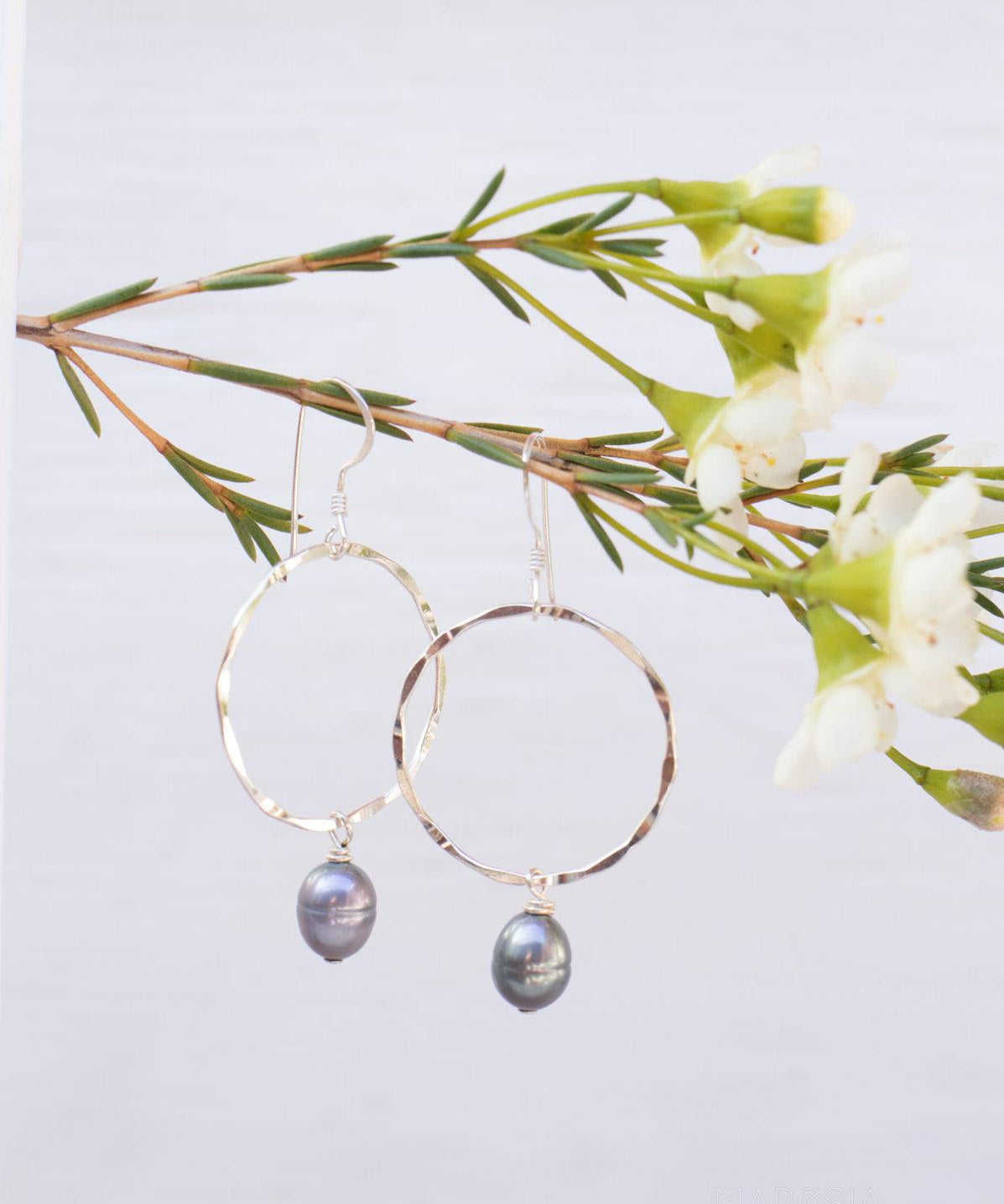 Black Pearl Earrings ~ Sterling Silver or Gold Filled ~ ME125 - Maresia Jewelry