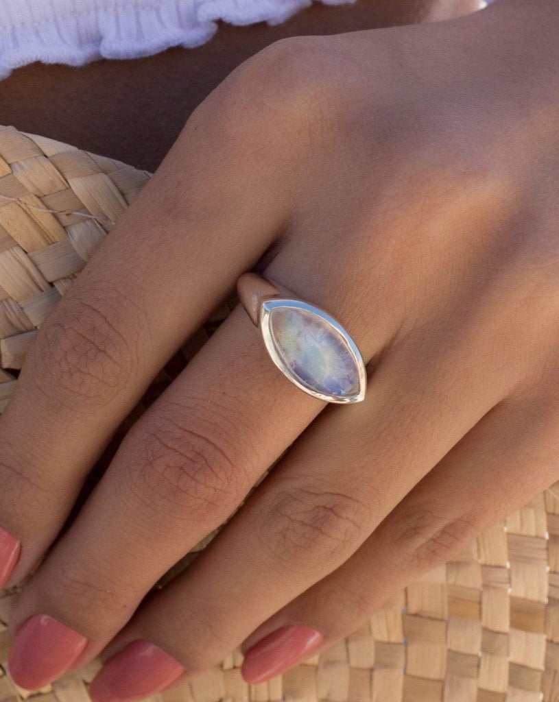 Moonstone Ring ~ Sterling Silver 925 ~ Handmade ~ Gemstone ~ Statement ~ Everyday ~ Hippie ~Bohemian~June Birthstone~ MR266