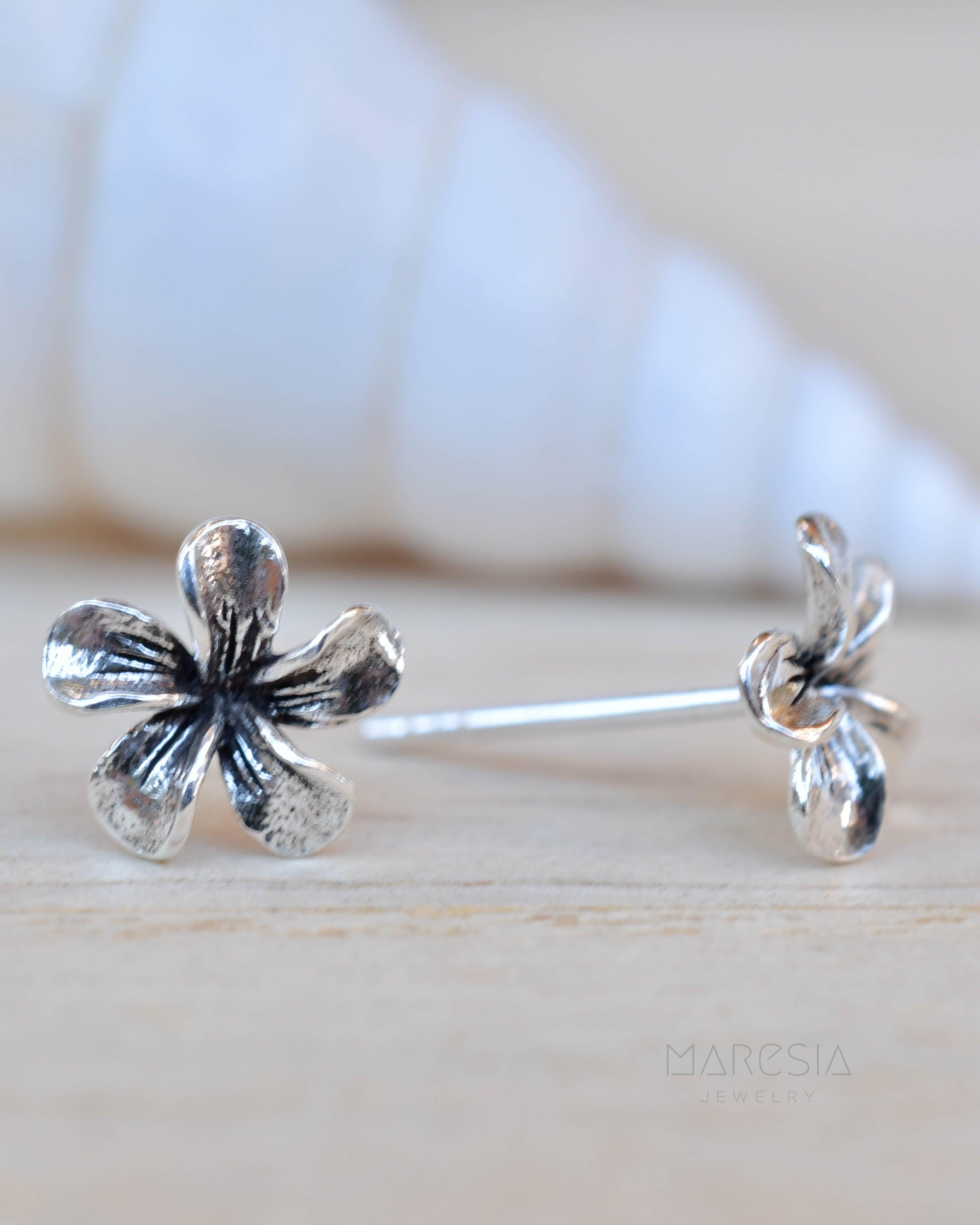 Flower Stud Earrings ~ Sterling Silver 925 ~ SME080 - Maresia Jewelry